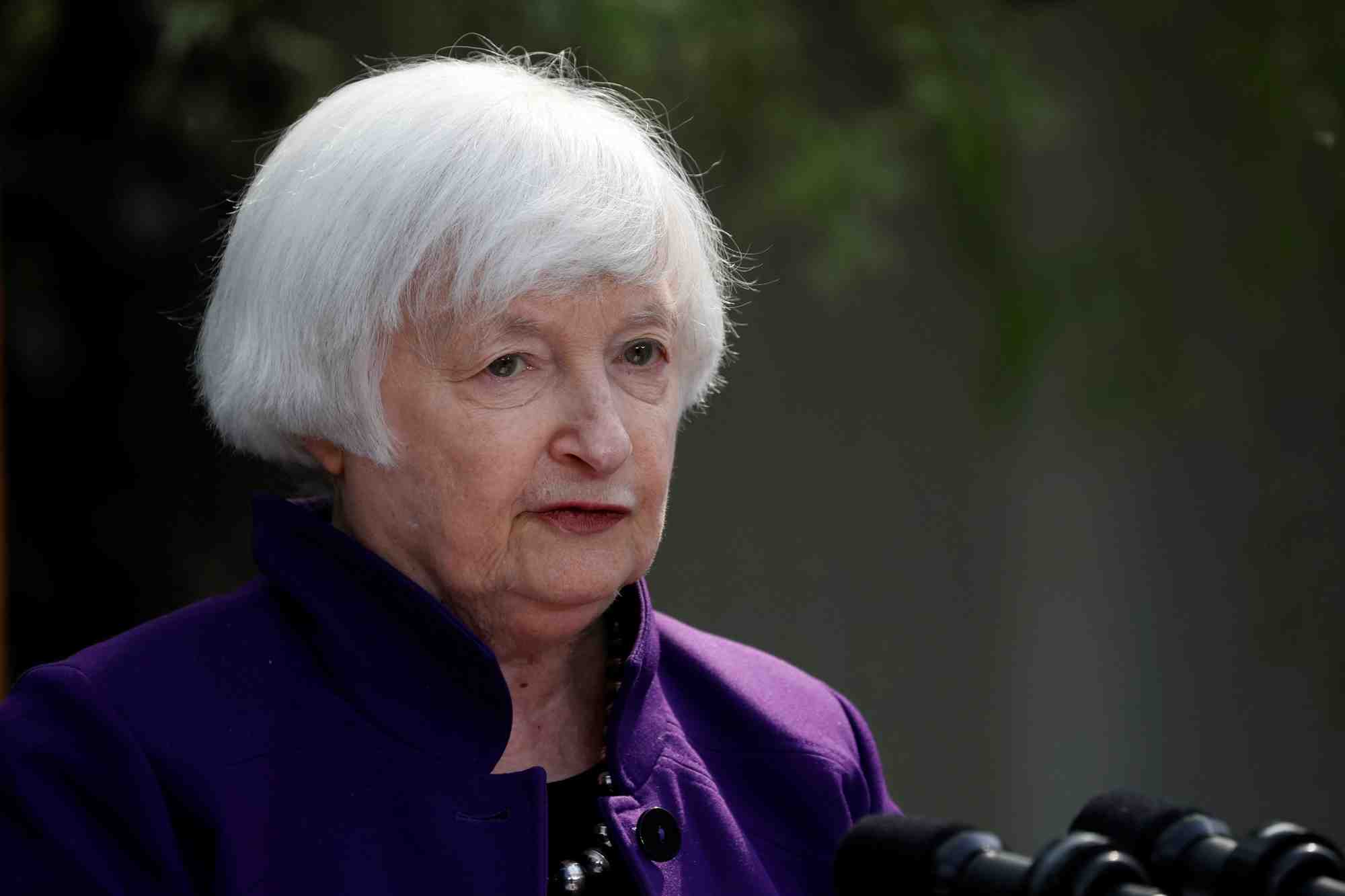 Les services du Trésor américain dirigés par Janet Yellen ont publié, ce mercredi, un texte d'application préliminaire de l'impôt minimum de 15% qui s'appliquera bientôt aux plus grandes sociétés américaines.