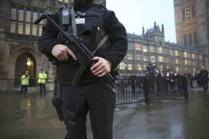 La recente legislation antiterroriste britannique retoquee