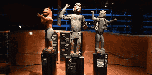 Statues_royales,_Abomey,_Musée_du_quai_Branly