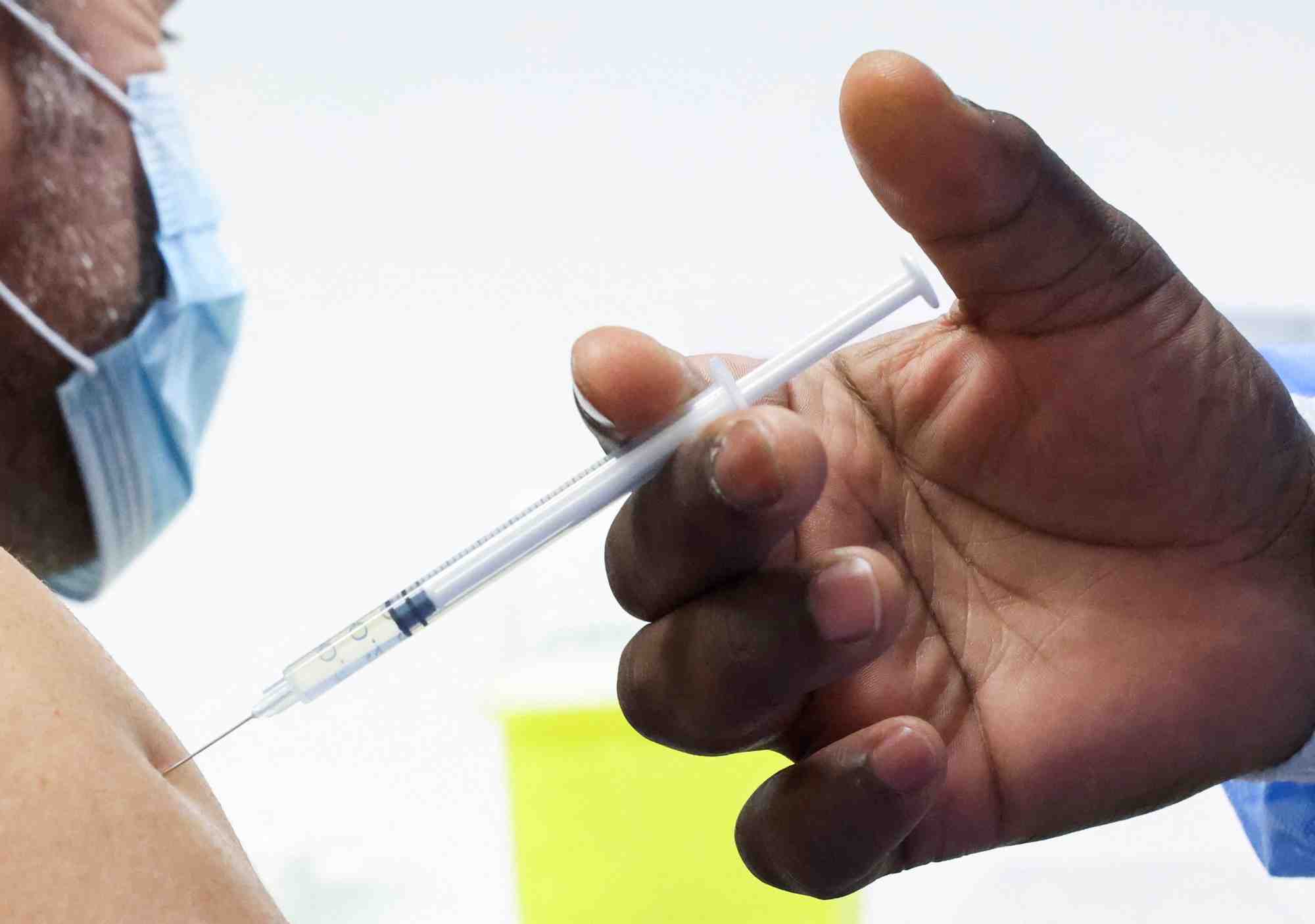 Coronavirus/etats-unis: une deuxieme dose de rappel autorisee pour les plus de 50 ans