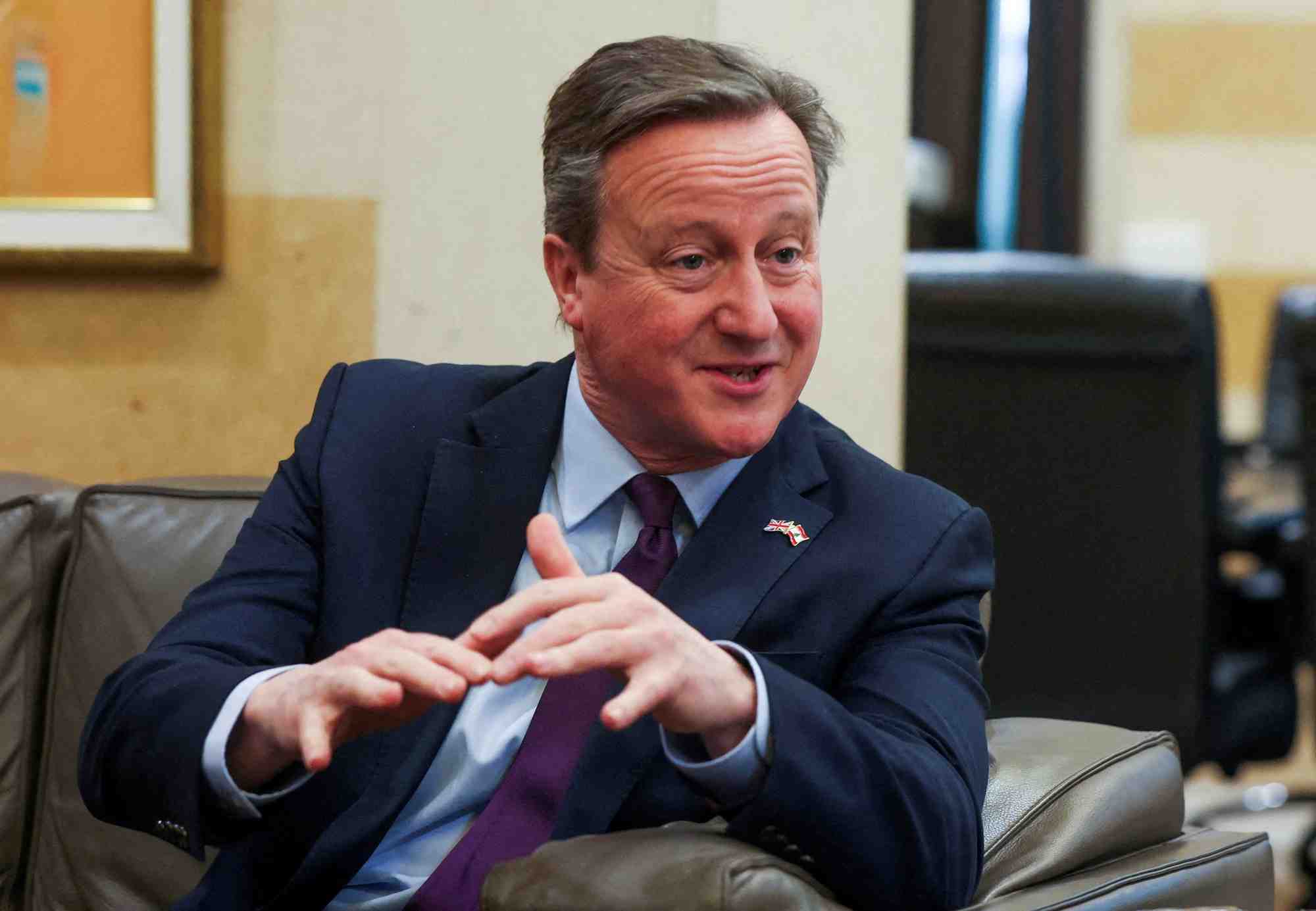 Le secretaire britannique au foreign office david cameron a beyrouth