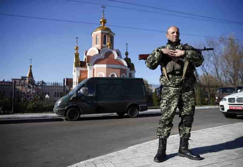 Les rebelles ukrainiens dénoncent une violation de l'accord de paix