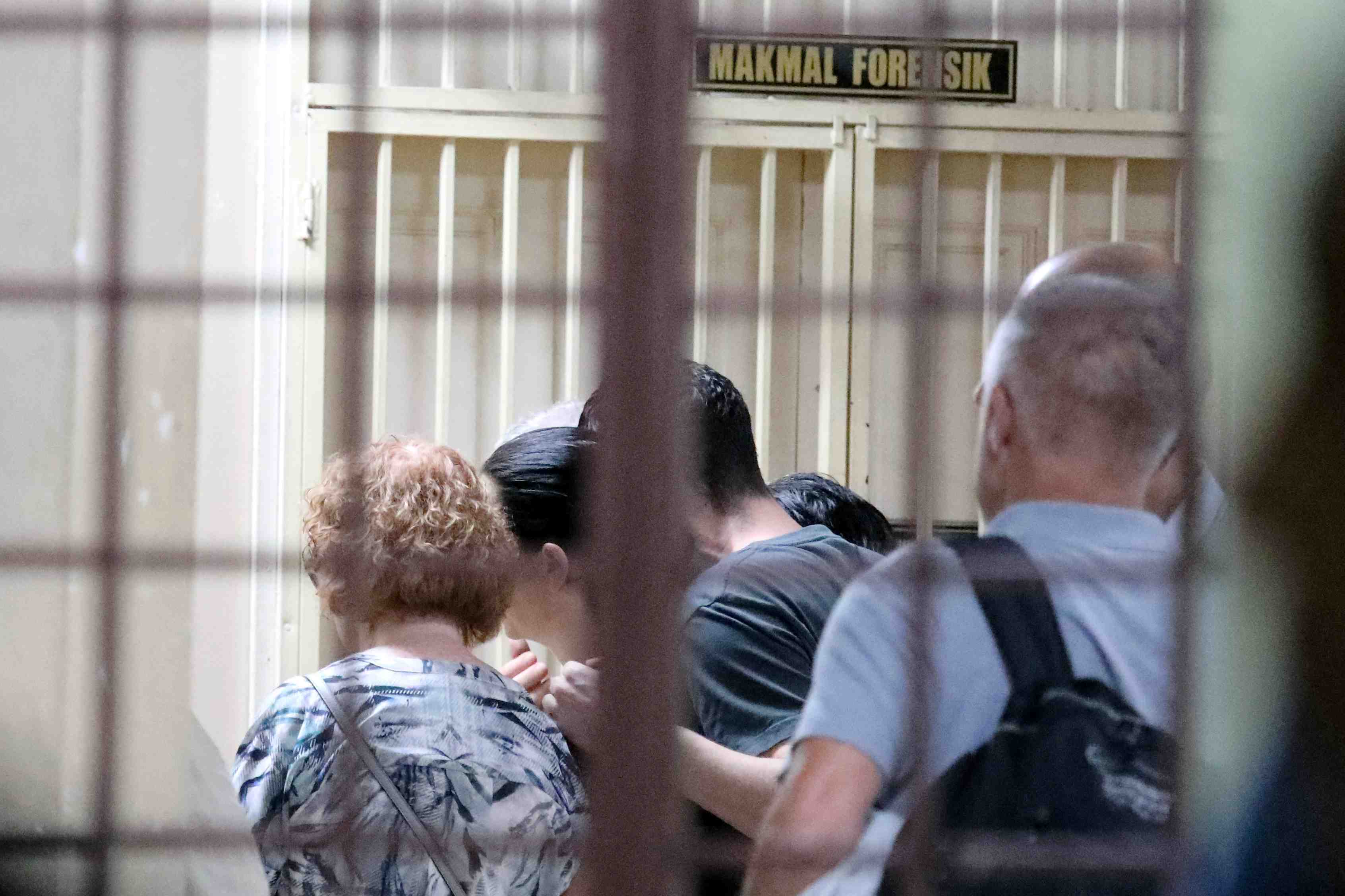 Enquete ouverte en france apres la mort d'une ado en malaisie