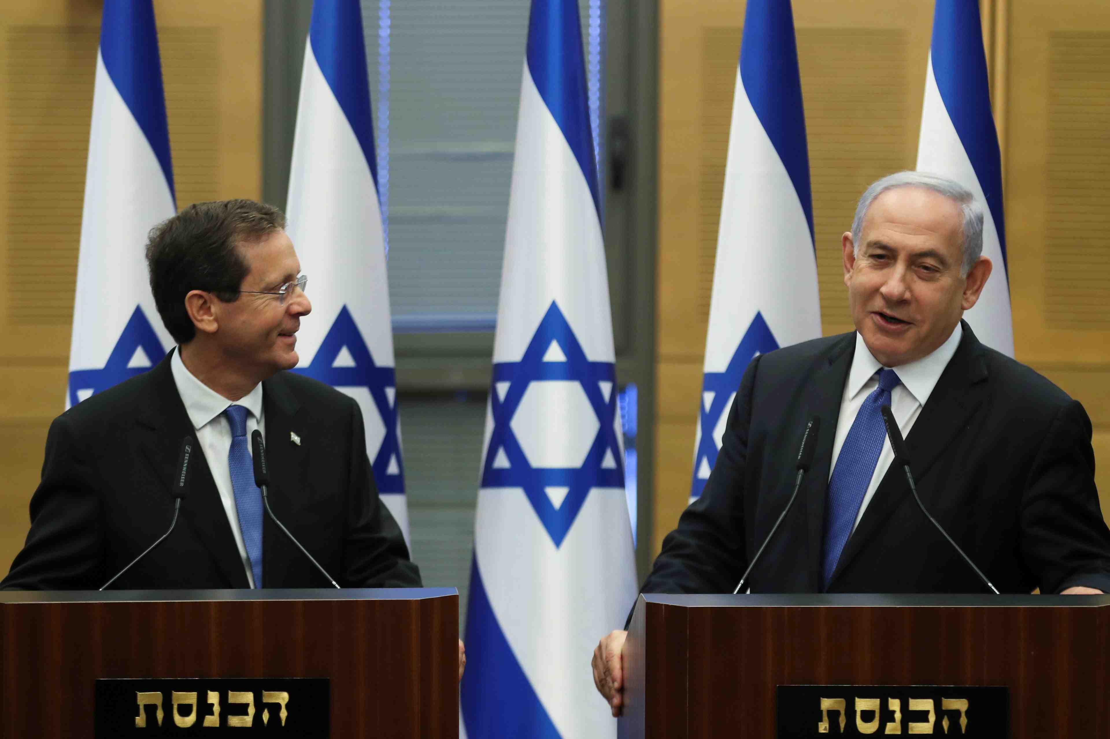 Israel: l'ancien chef du parti travailliste isaac herzog elu president