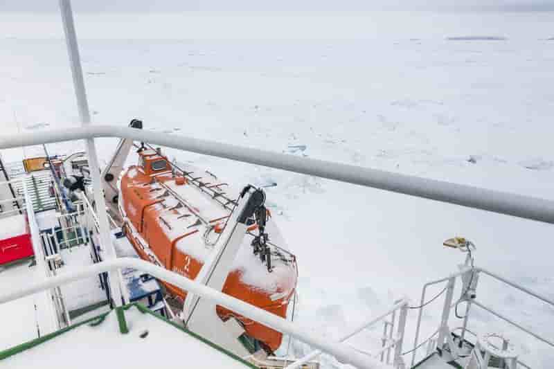 L'évacuation aérienne de l'Akademik Chokalski à nouveau reportée