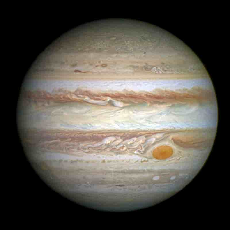 La grande tache rouge de Jupiter rétrécit, montre Hubble