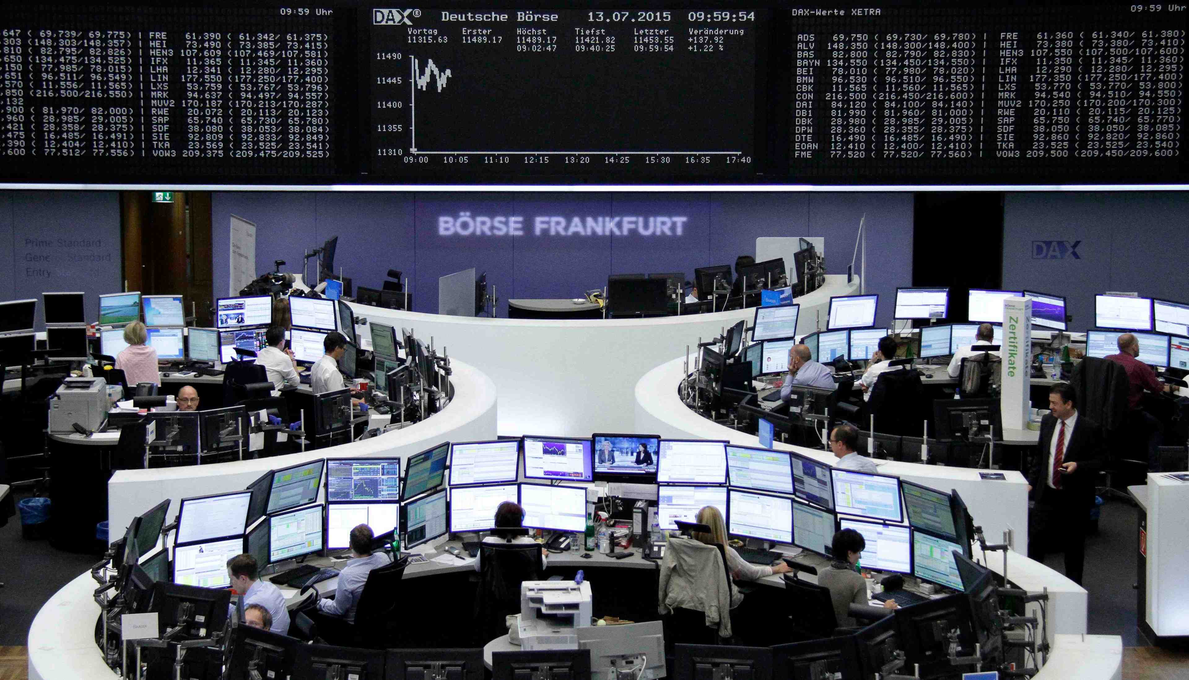 L'accord sur la grece dope toujours les bourses europeennes a la mi-seance