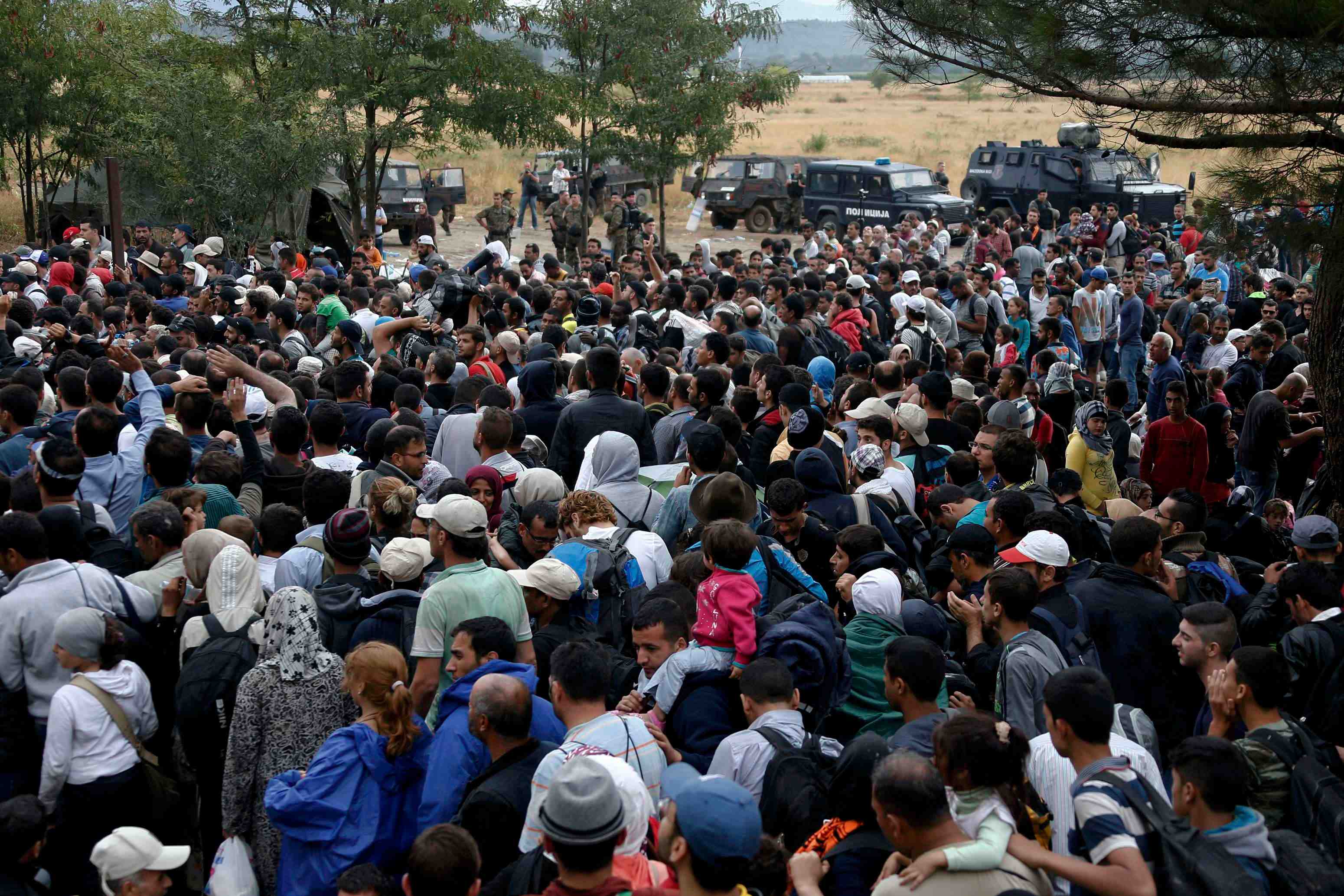 Afflux de refugies a la frontiere entre la grece et la macedoine