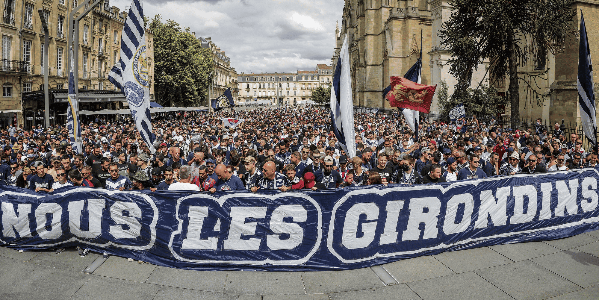 Près de 3.000 supporteurs du club de foot se sont retrouvés ce samedi à l'appel des Ultramarines, avec le cri de ralliement "Nous les Girondins"