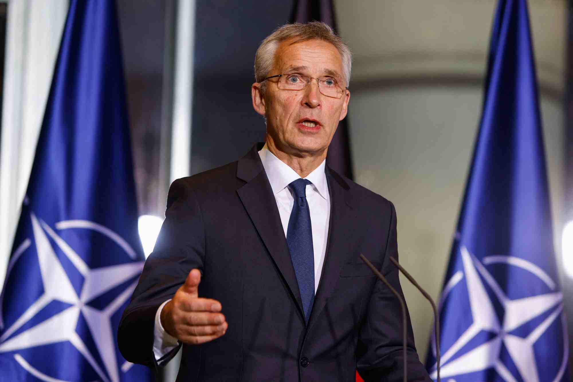 Le secretaire general de l'otan, jens stoltenberg, lors d'une conference de presse a berlin