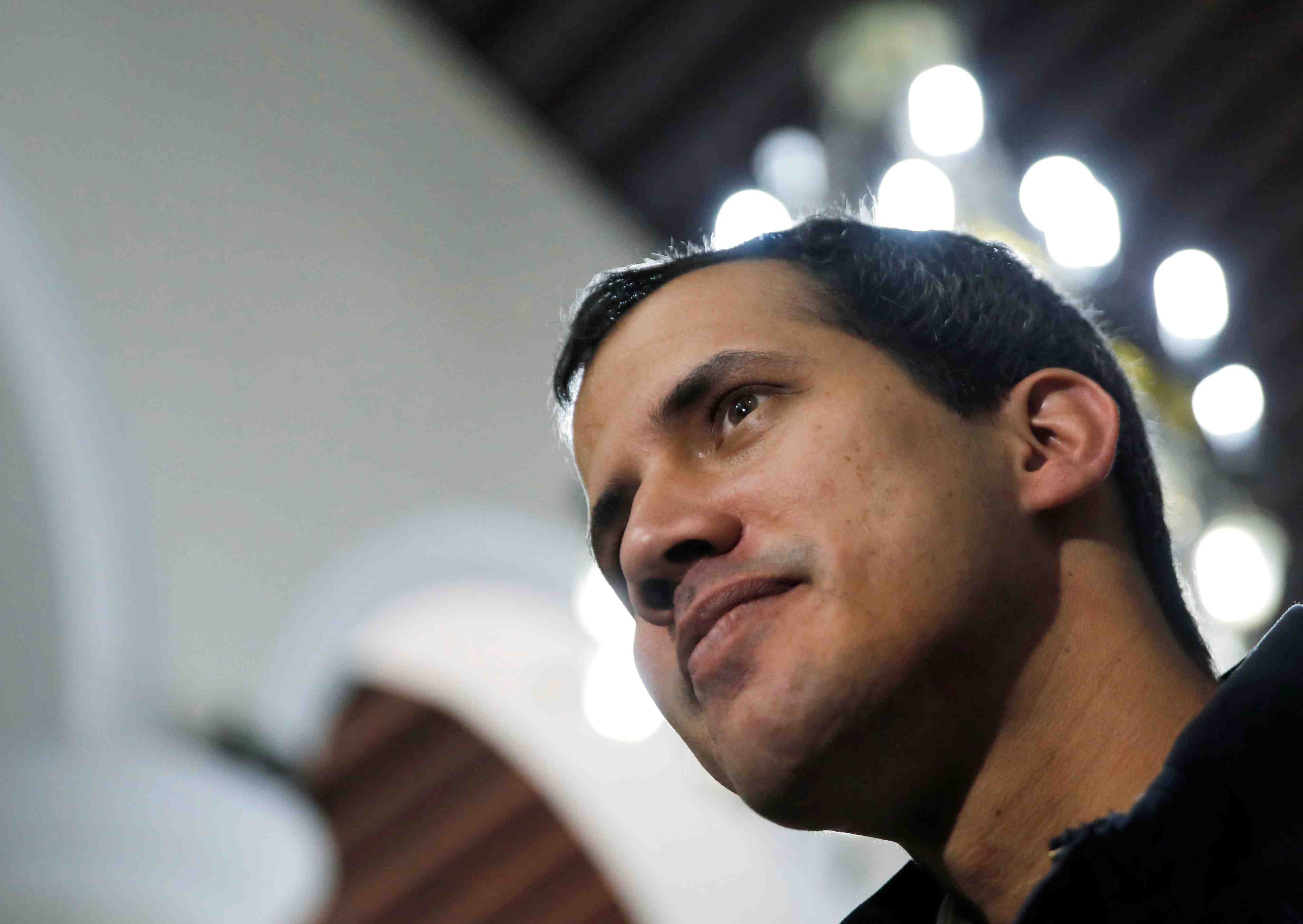 Un general venezuelien dit reconnaitre guaido comme president