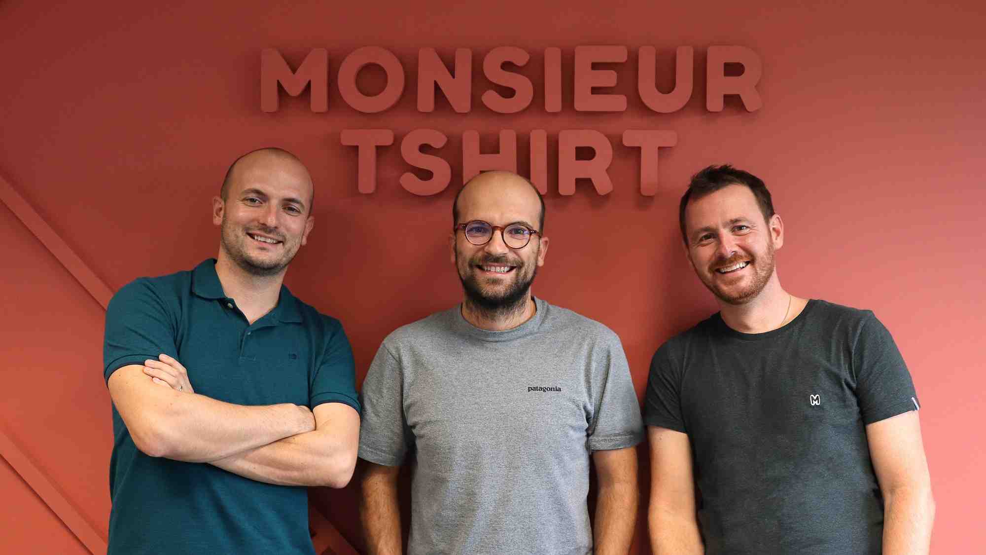 L'entreprise Monsieur Tshirt a été créée en 2013 par Vincent Péré, Arnaud Péré et Simon Cagna.