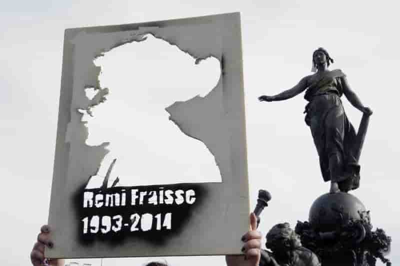 Remi fraisse avait "les mains en l'air" quand il a ete tue a sivens