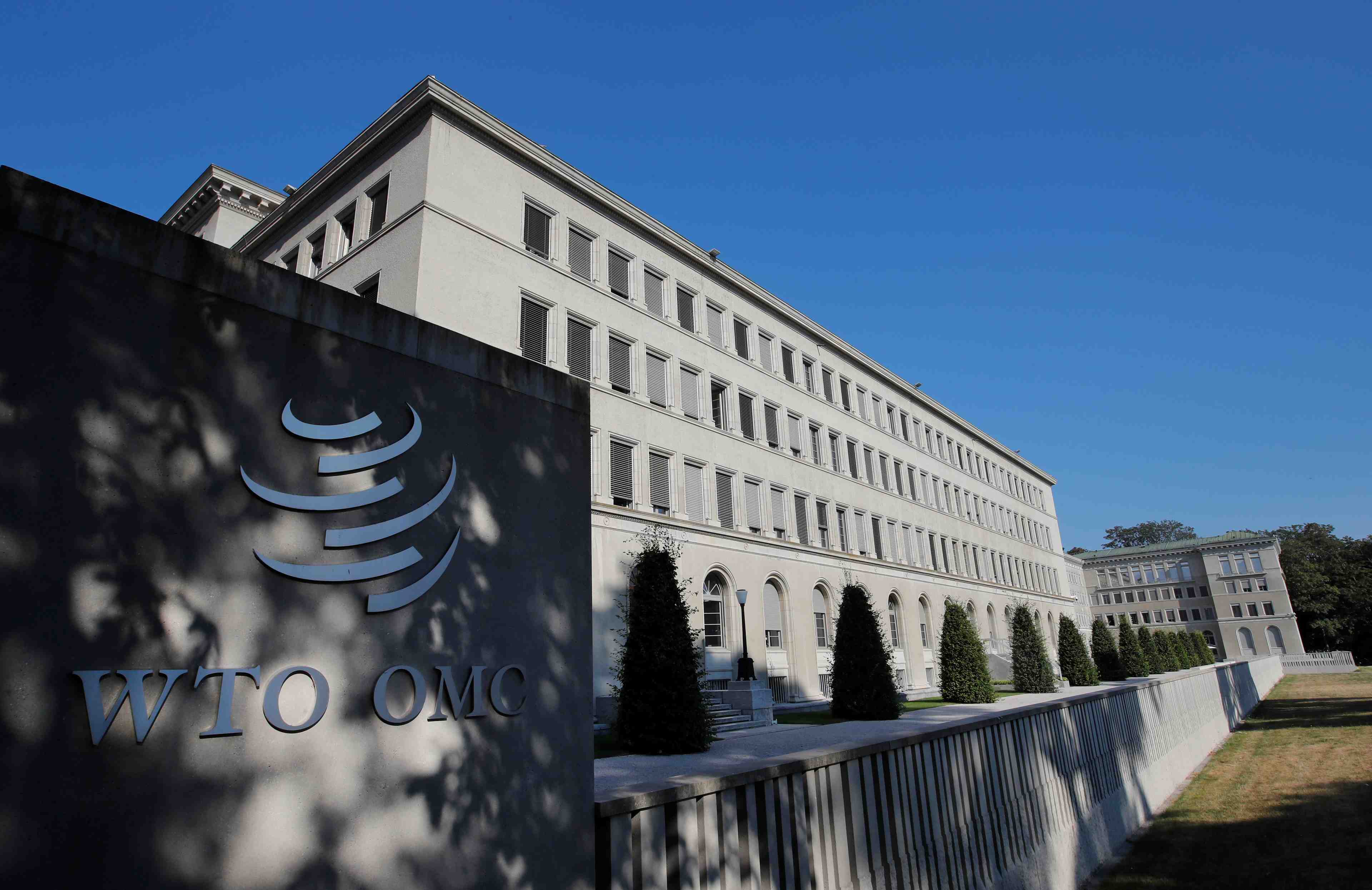 Commerce: l'omc revoit en baisse ses previsions de croissance