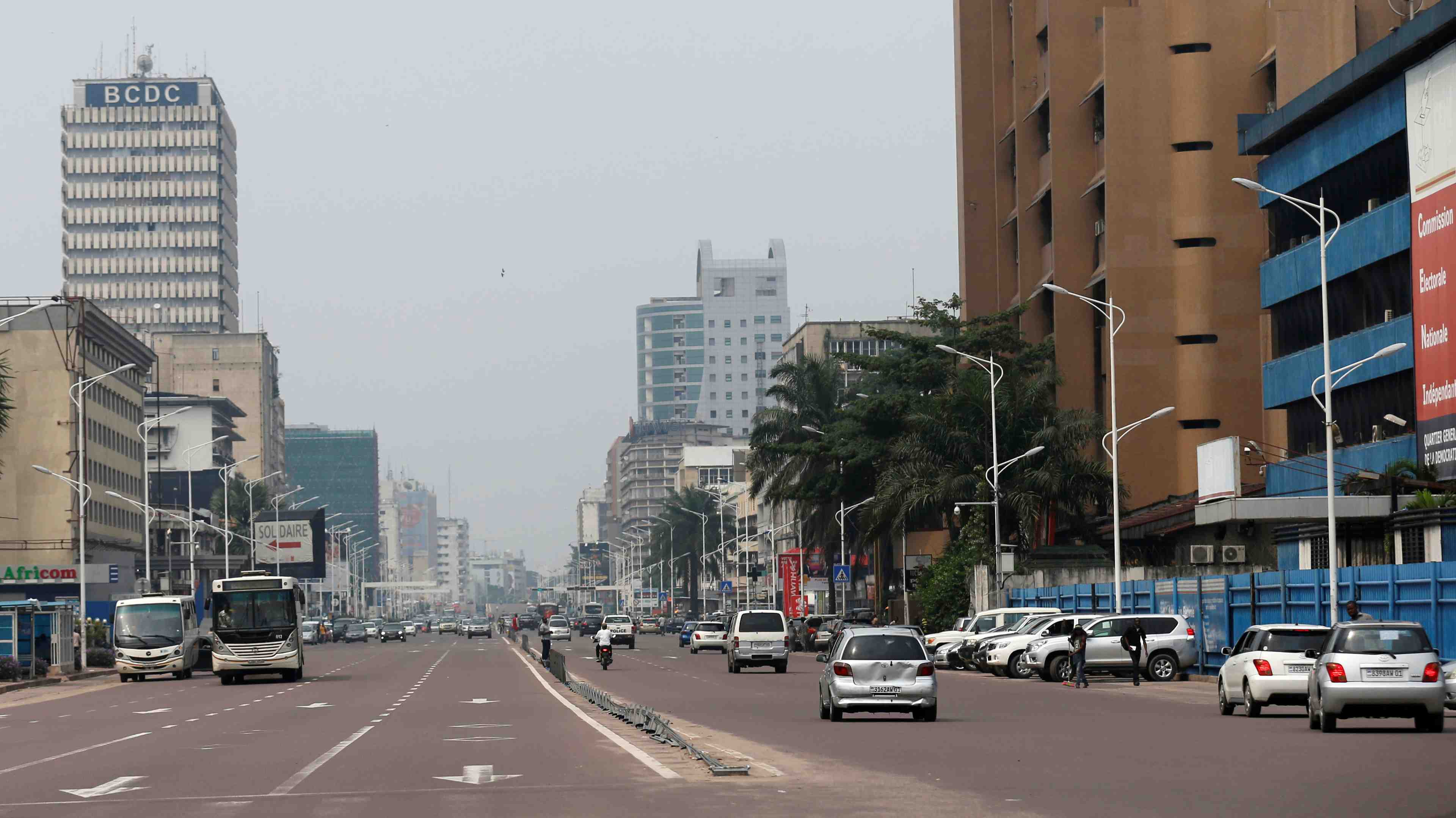 Une centaine de morts dans le nord-ouest de la rdc, campagne suspendue a kinshasa