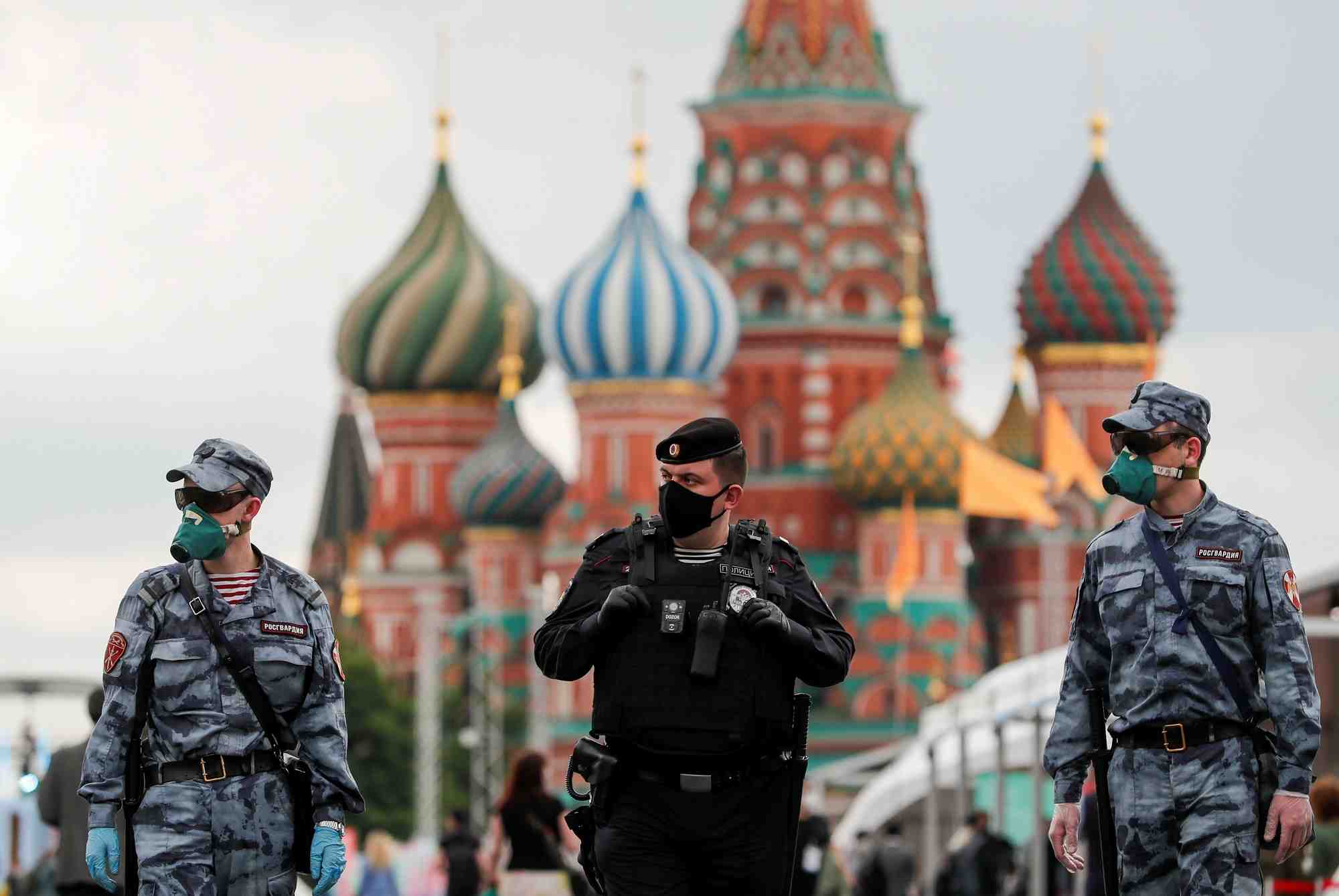 La russie autorise des voyages a l'etranger, moscou leve le confinement