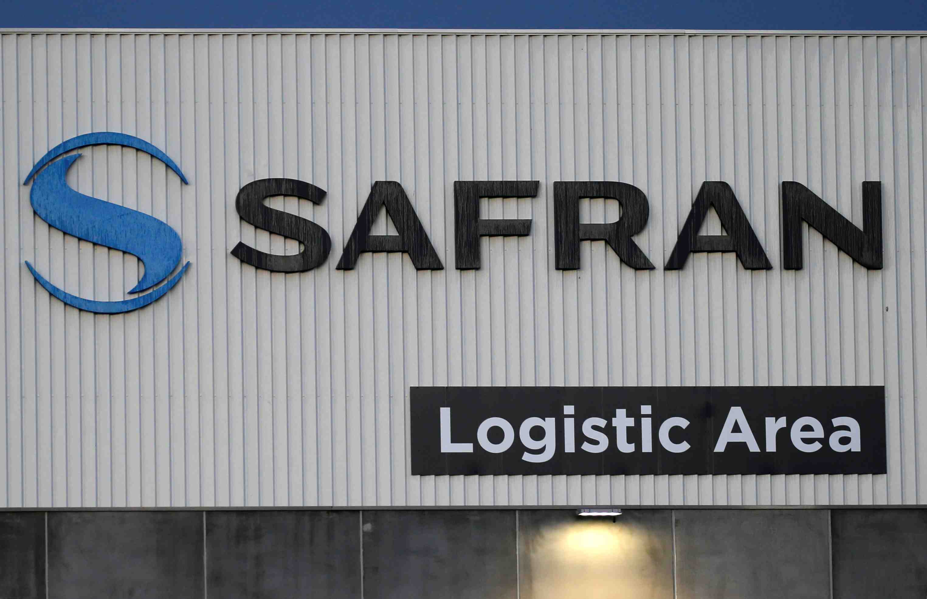Safran: resultat operationnel en declin de pres de 50% au premier semestre