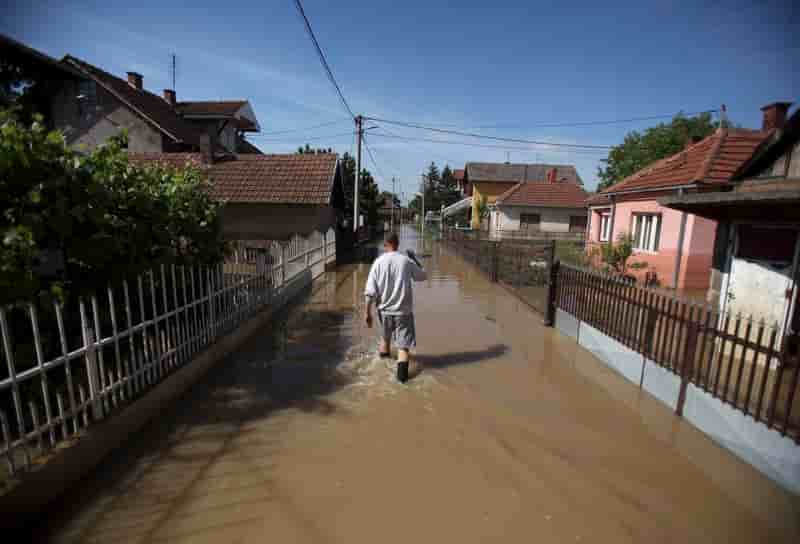 Trois jours de deuil en Serbie après les inondations meurtrières