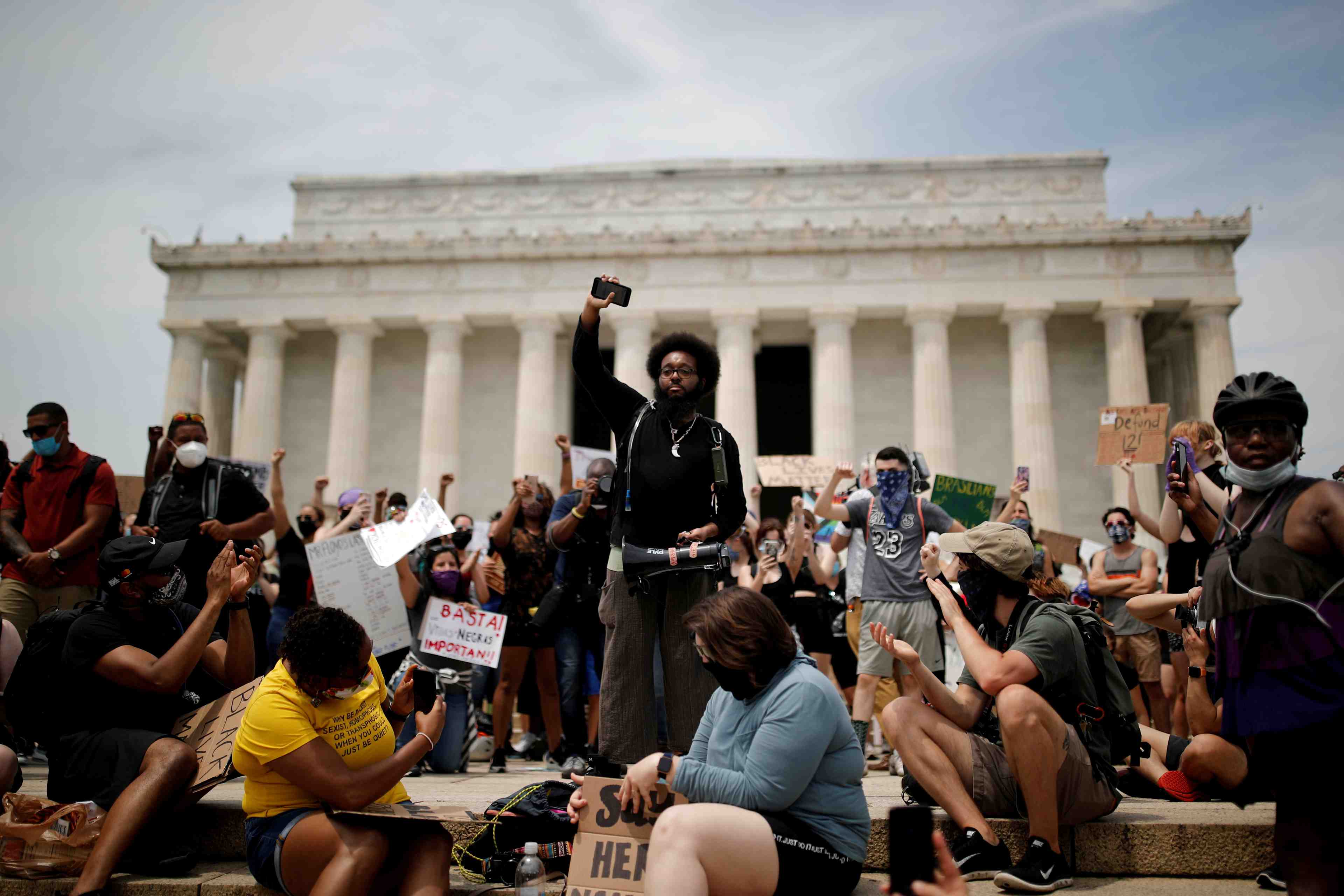 Usa: proposition democrate pour reformer la police apres la mort de floyd