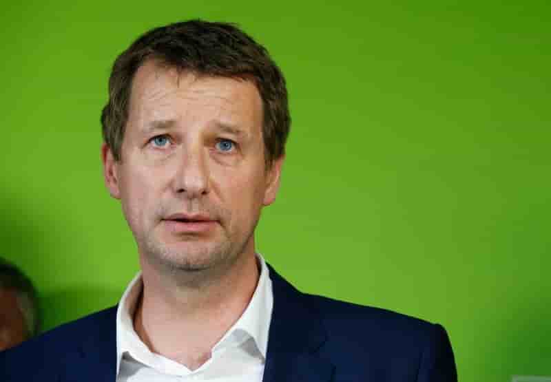 Jadot pourrait se retirer en cas d'accord avec hamon