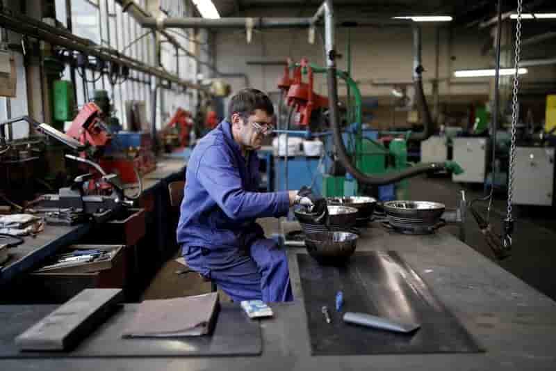 France: la croissance du secteur manufacturier reaccelere en juin