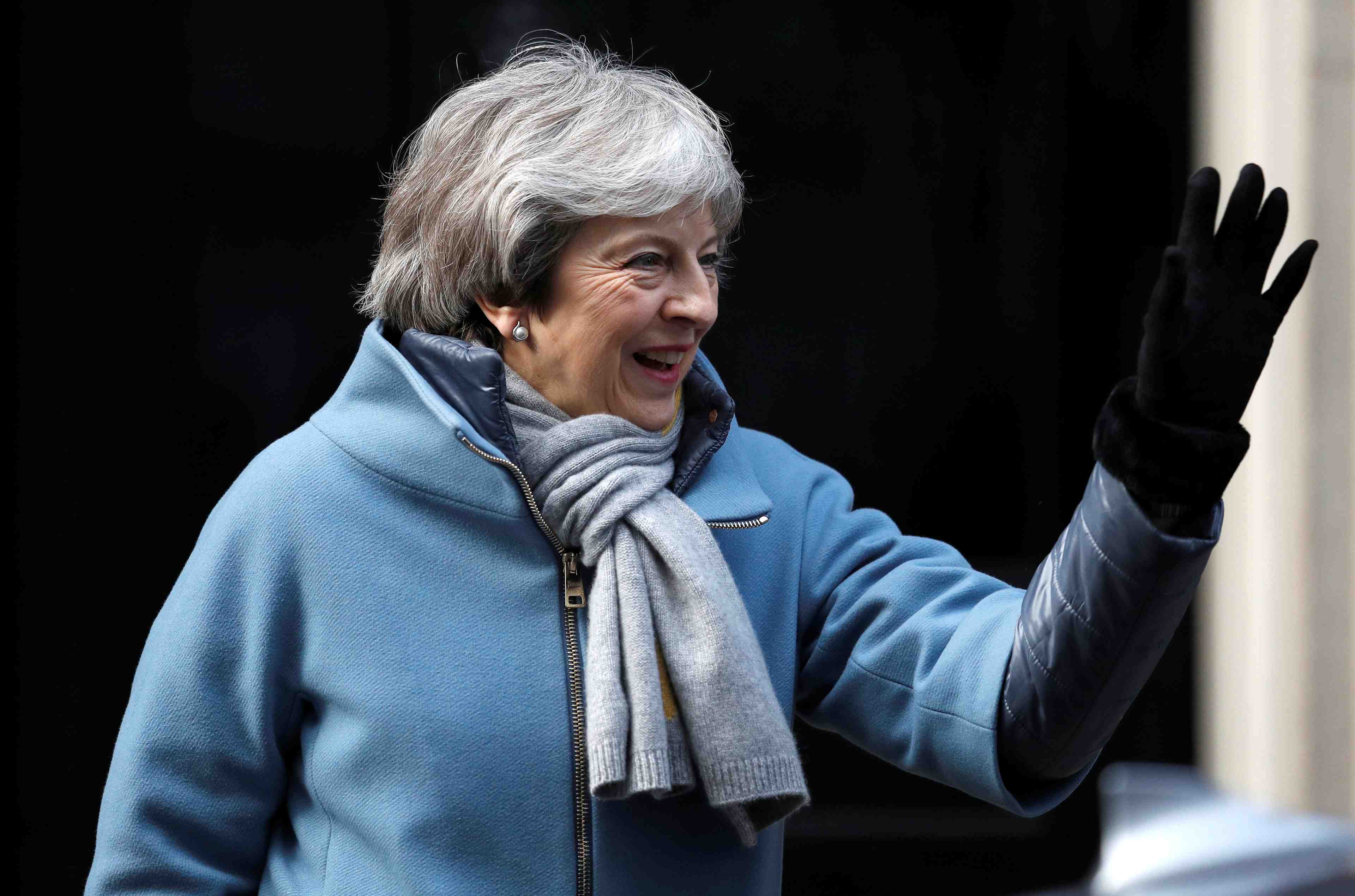 L'ue aimerait se debarrasser de theresa may