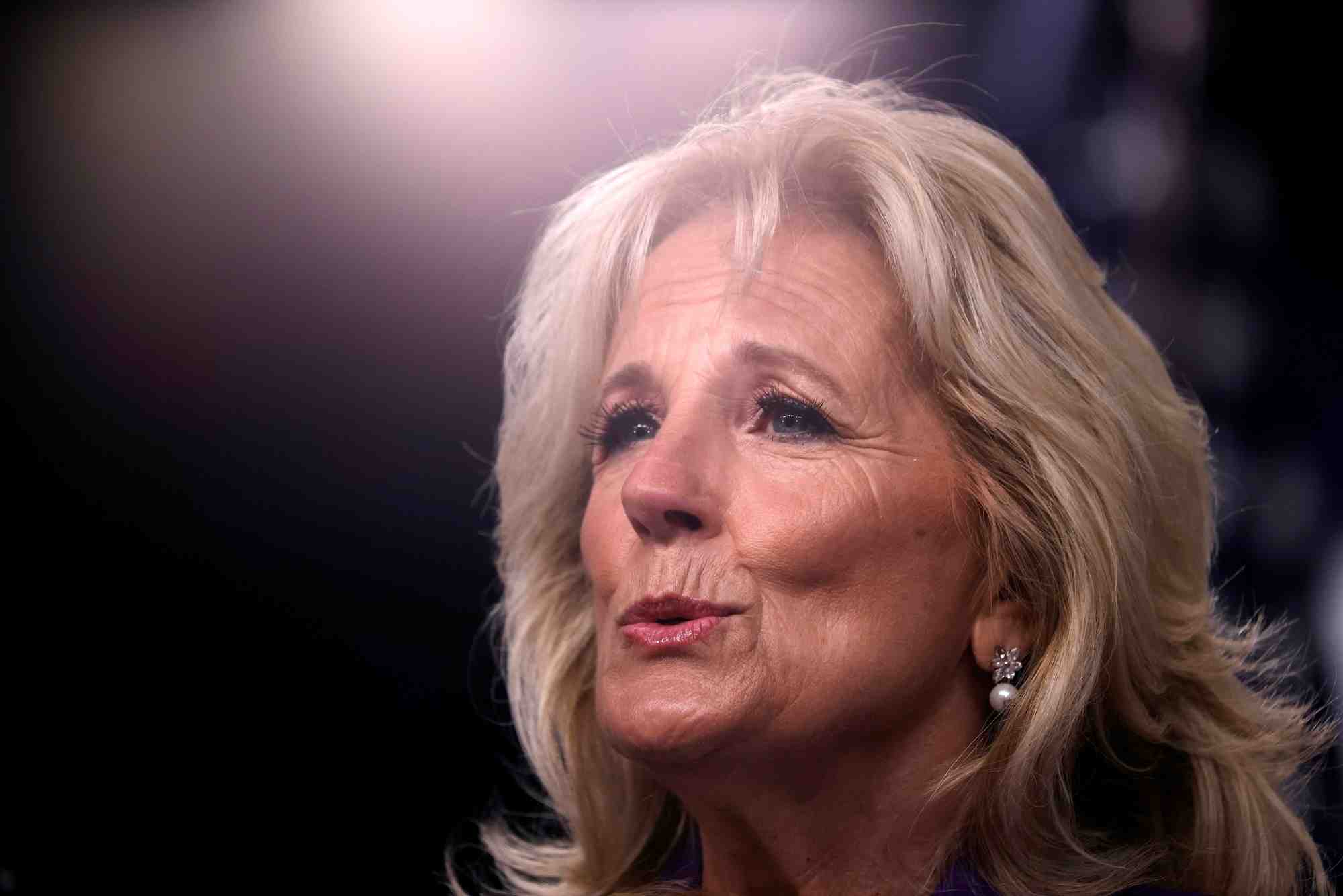 Etats-unis: jill biden testee positive au covid-19