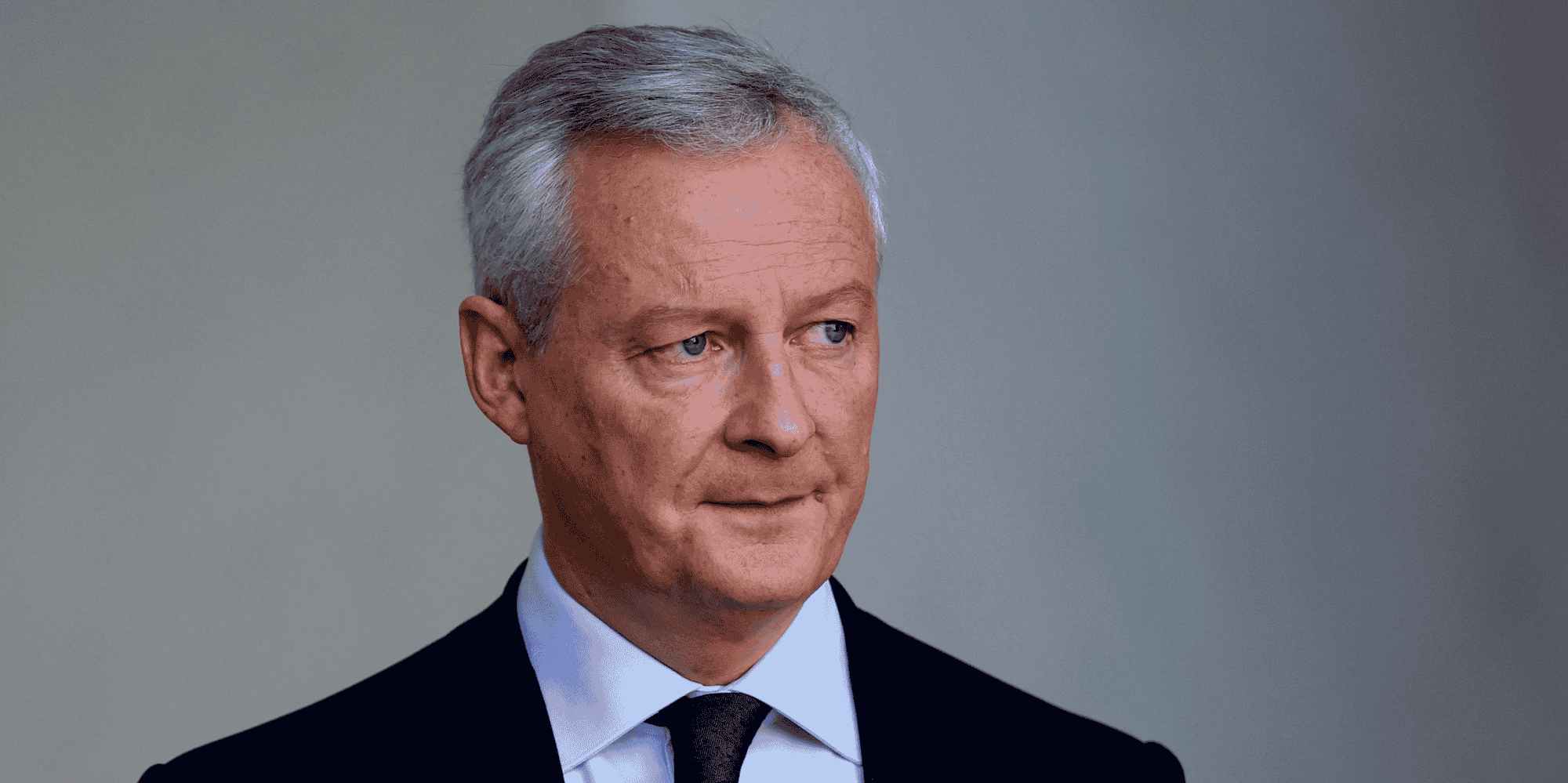 Le ministre francais de l'economie et des finances bruno le maire quitte l'elysee apres une reunion du gouvernement