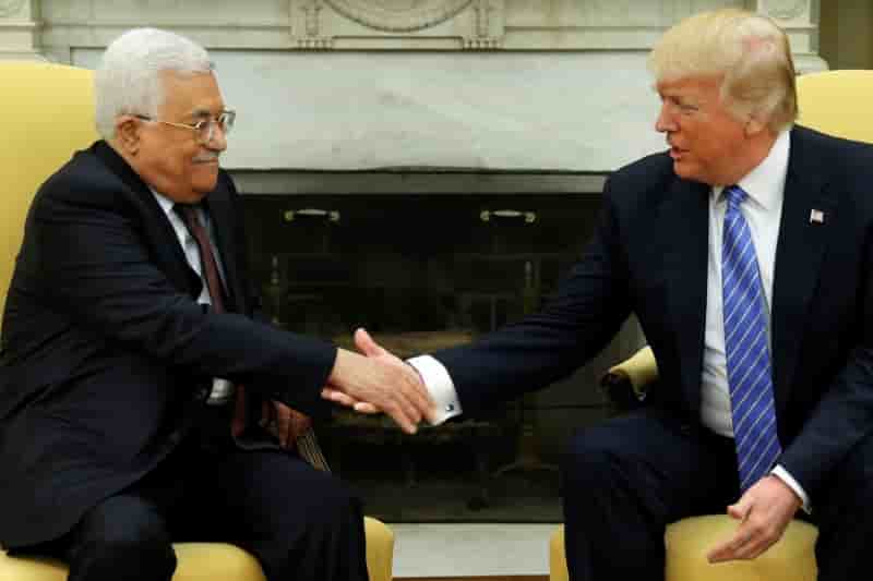 Trump recoit abbas a washington