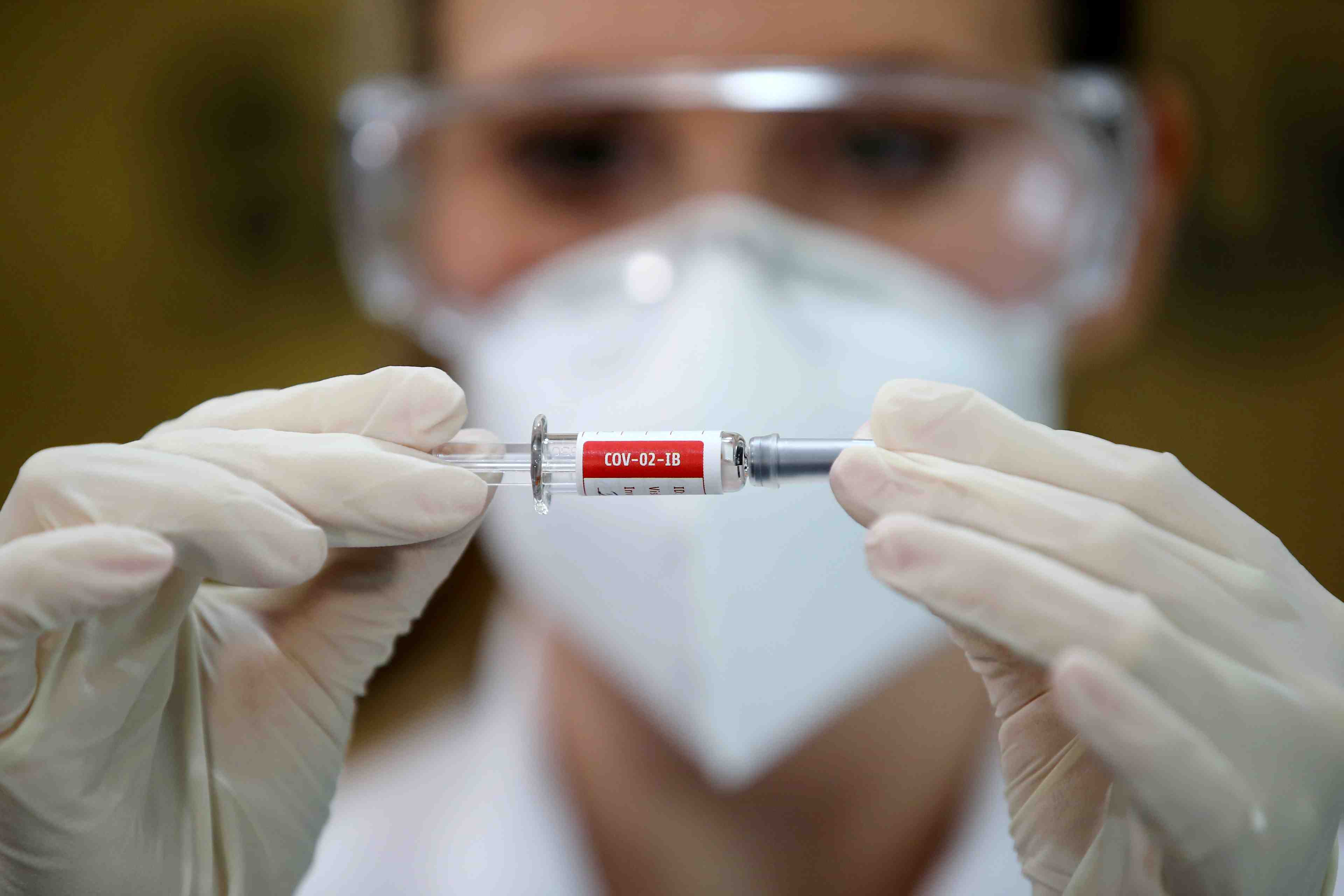 De grands fabricants de vaccins s'engagent a privilegier le respect des regles