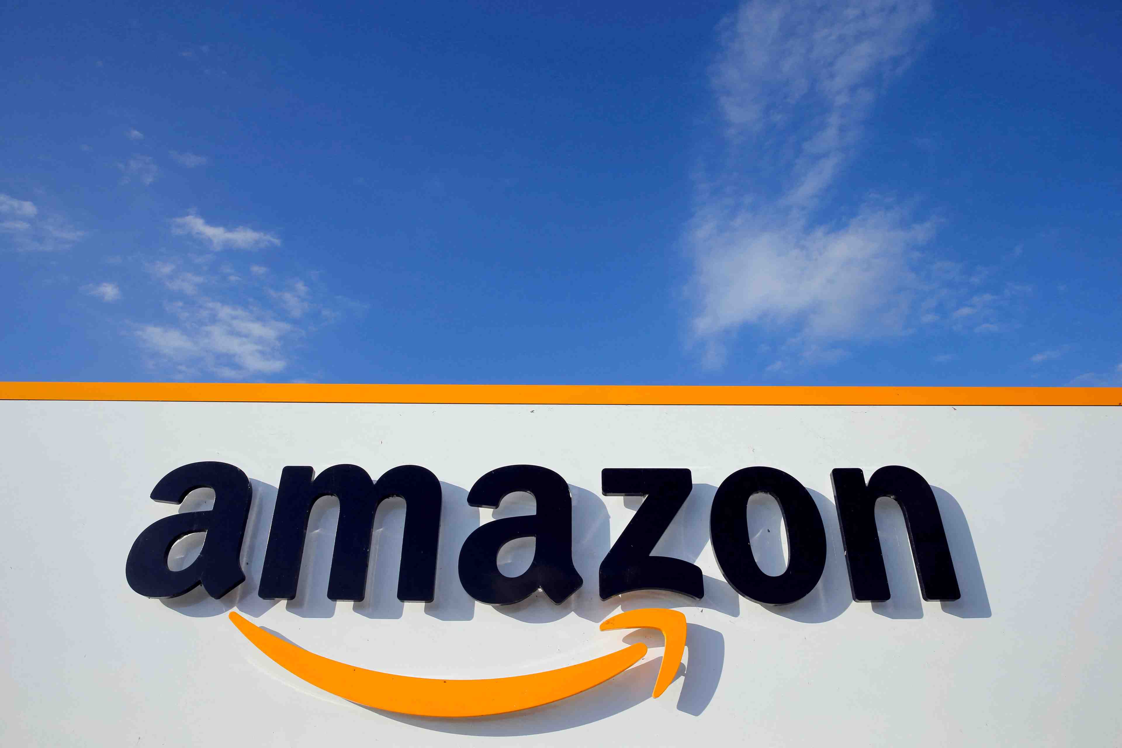 Amazon: le benefice bat les attentes au quatrieme trimestre, hausse du prix de prime aux etats-unis
