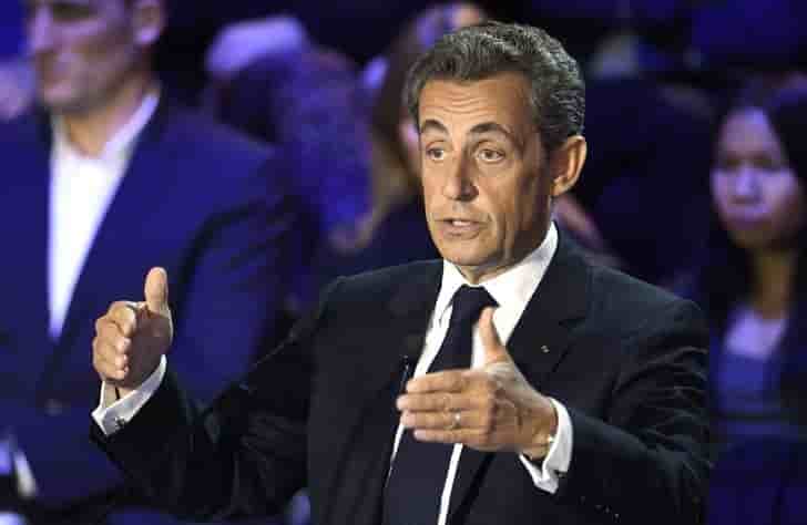 Sarkozy touche mais pas coule
