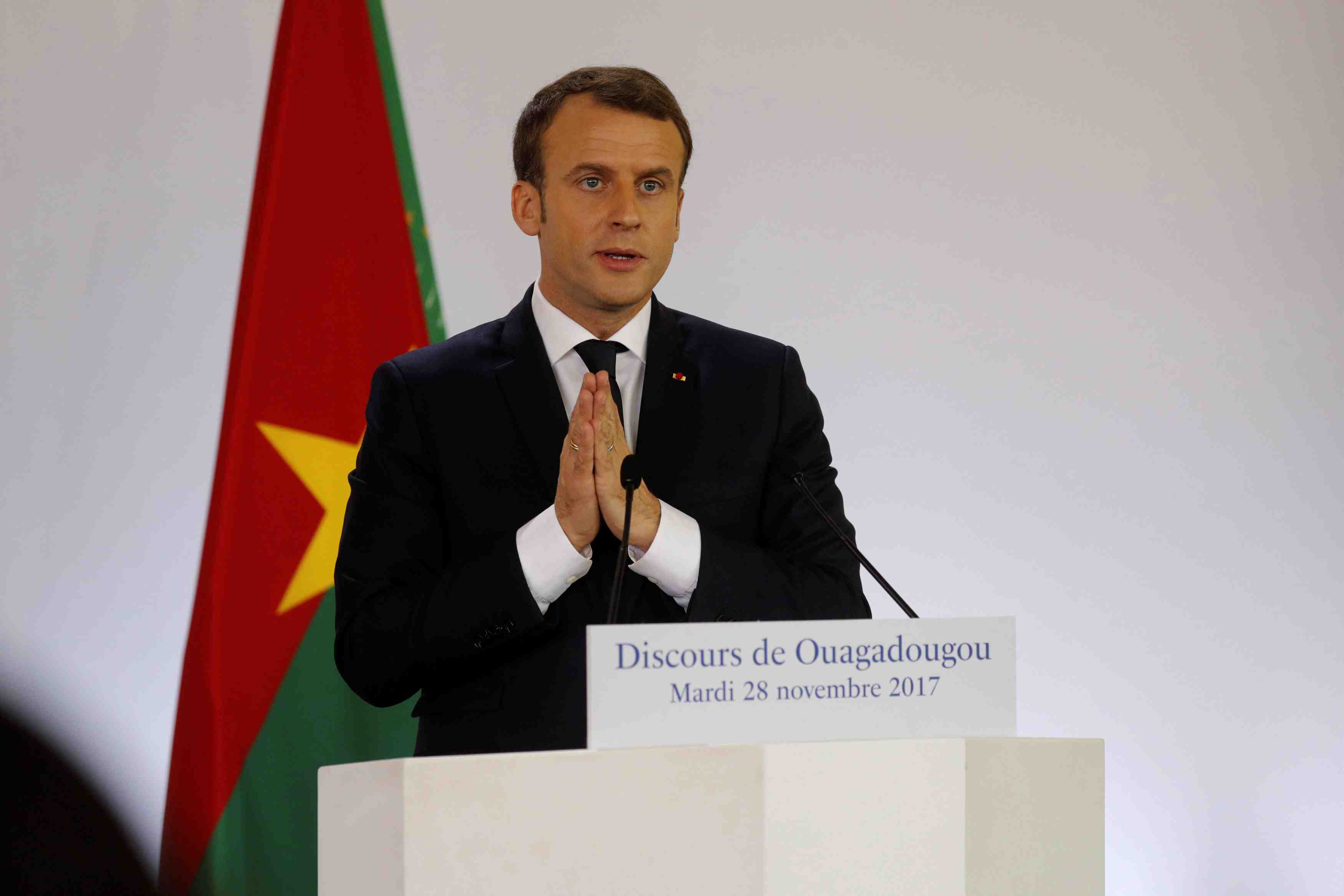 Macron se dit totalement ouvert sur l'avenir du franc cfa