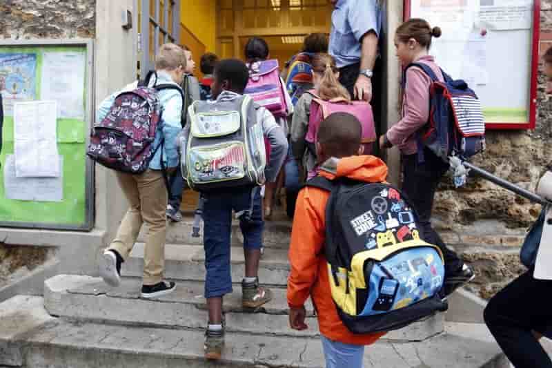 La croissance de la population continue de ralentir
