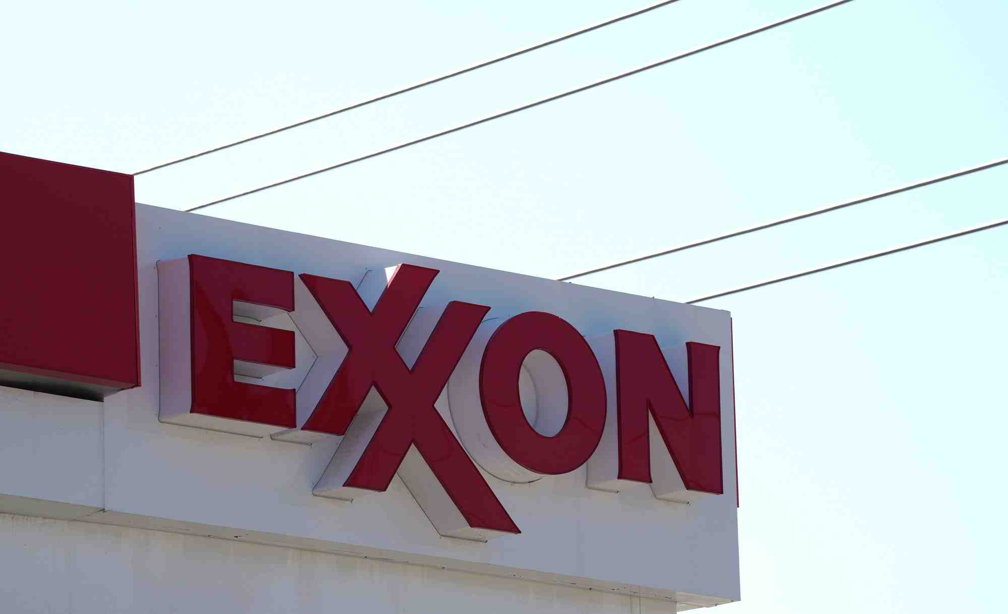Exxon rate le consensus au 1er trimestre, le titre baisse