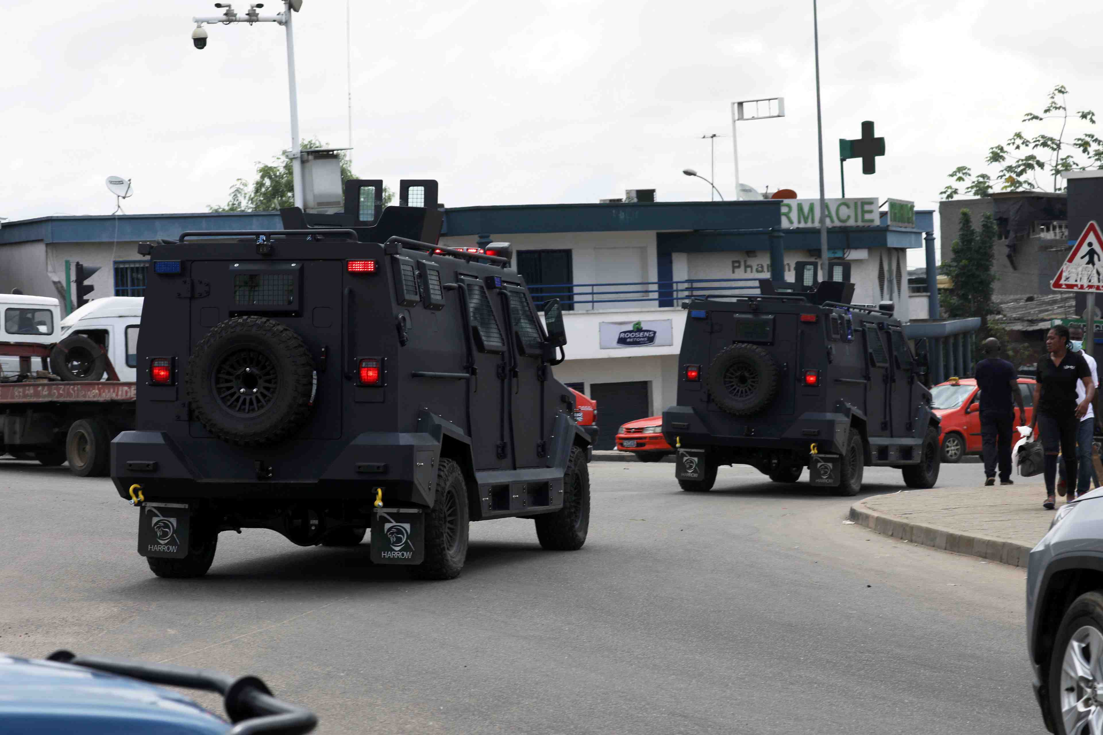 Au moins six morts dans des violences electorales en cote d'ivoire