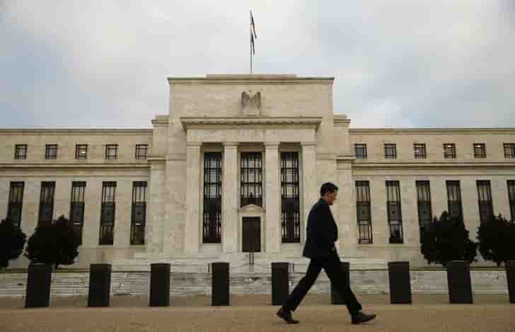 La fed a releve ses taux en poursuivant le debat sur l'inflation
