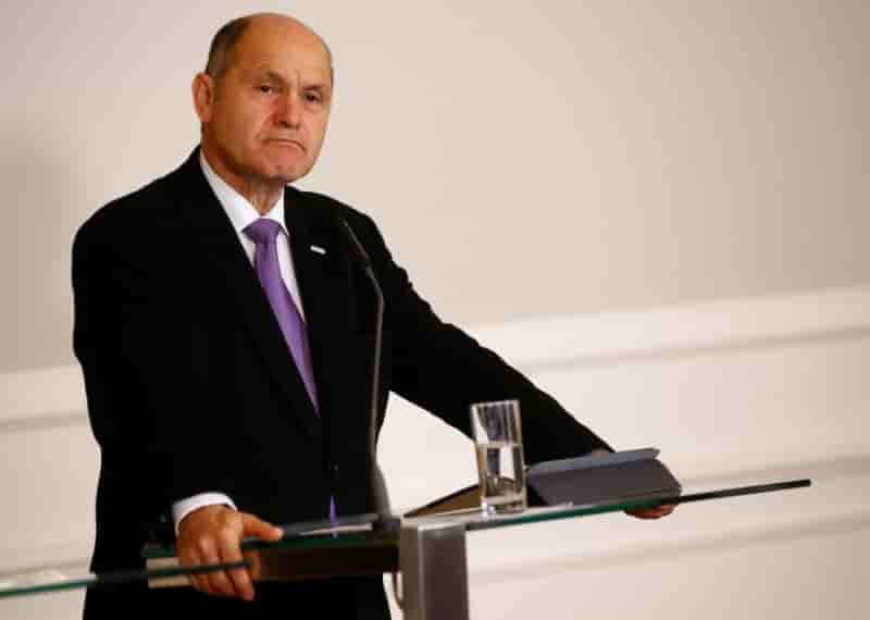 Autriche: les refugies deboutes incites a partir au plus vite