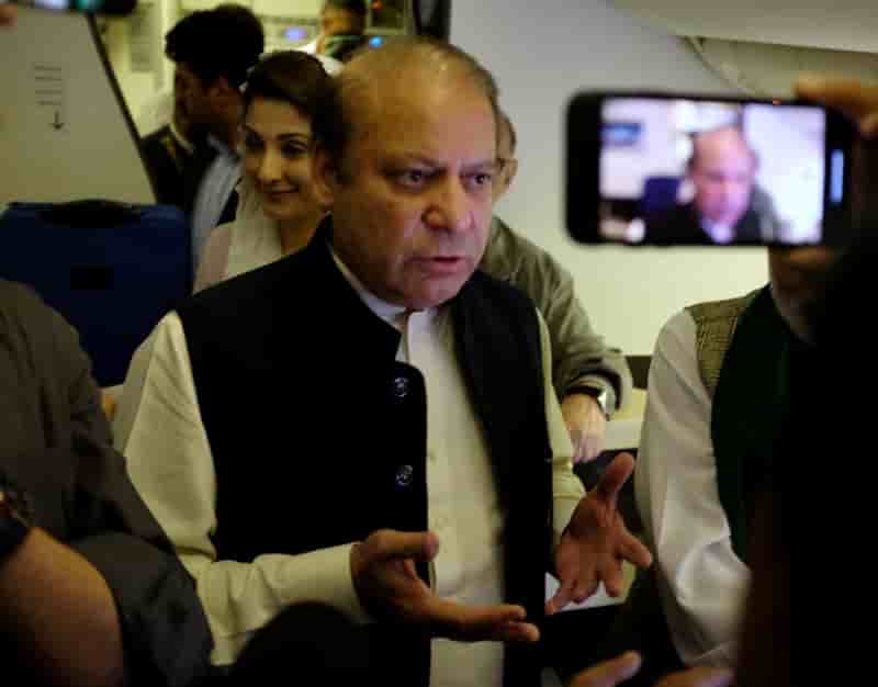 L'ancien premier ministre nawaz sharif arrete a son retour au pakistan