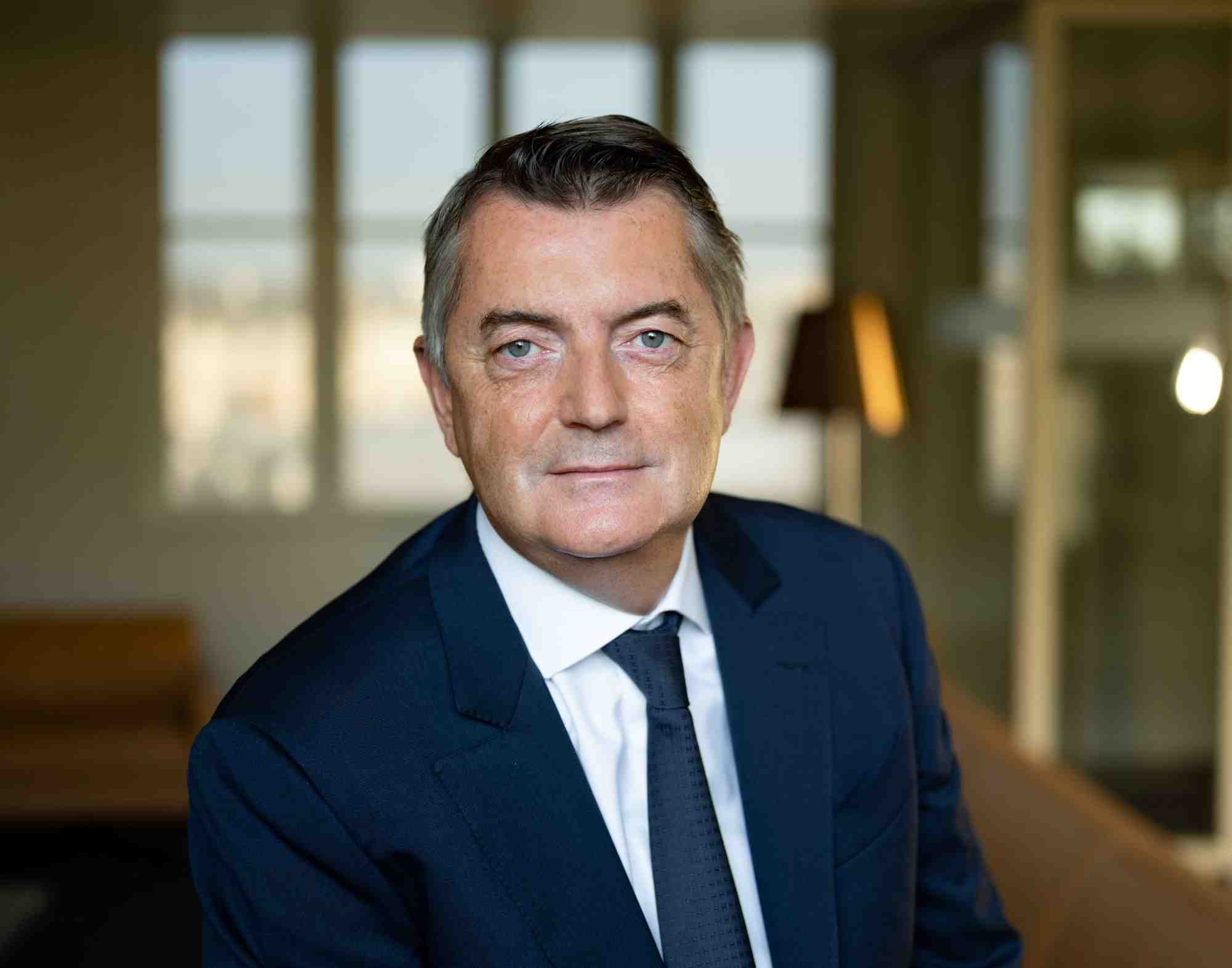 Diplômé de l'ESCP, de Sciences Po et de l'ENA, Philippe Heim a débuté sa carrière en 1997 au Ministère de l'Économie et des Finances.
