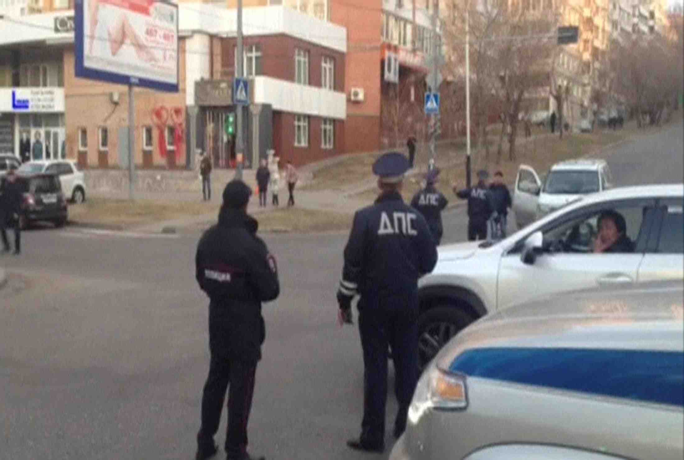 Un homme arme tue deux personnes en russie, l'ei revendique