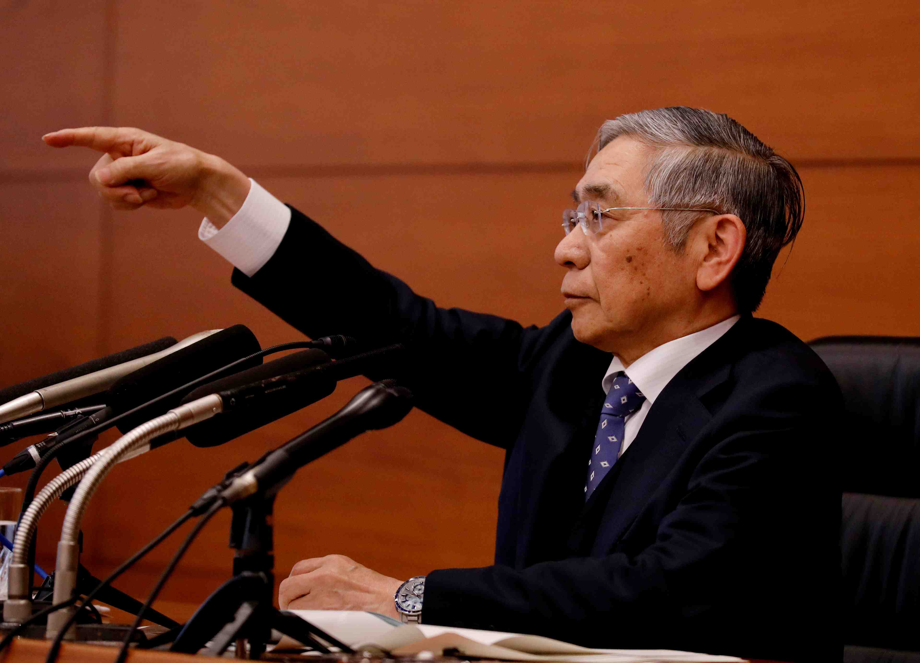 Le gouverneur de la boj met en garde contre l'impact de la pandemie de coronavirus sur l'economie