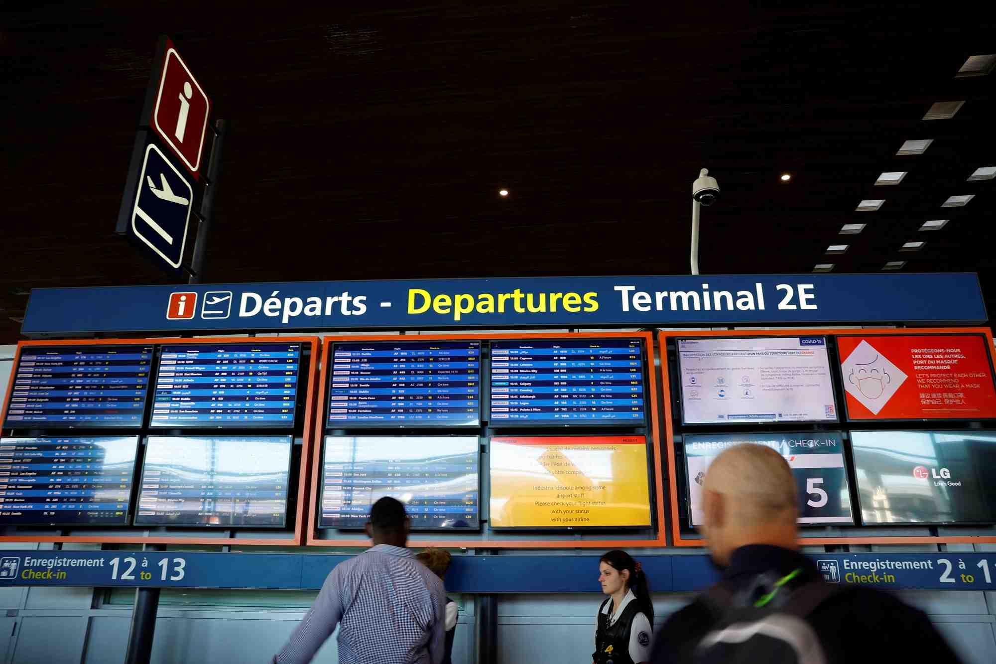 Nouvelles perturbations a roissy, preavis de greve depose du 8/06 au 10/06