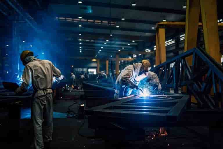 Crise énergie travail de nuit dans l'industrie