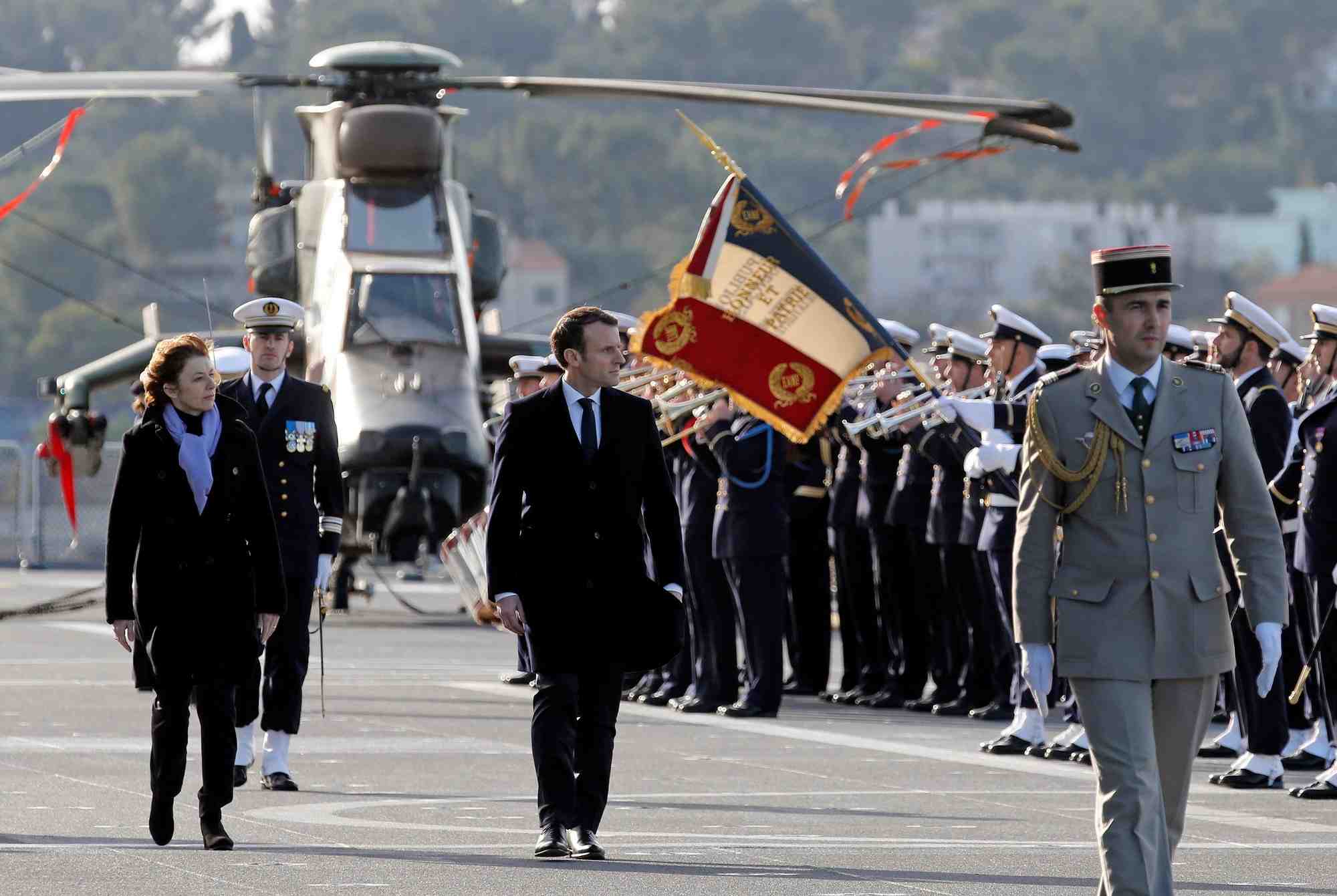 Macron, Parly, Loi de programmation militaire, Défense, armées, vaisseau Dixmude, base navale de Toulon,