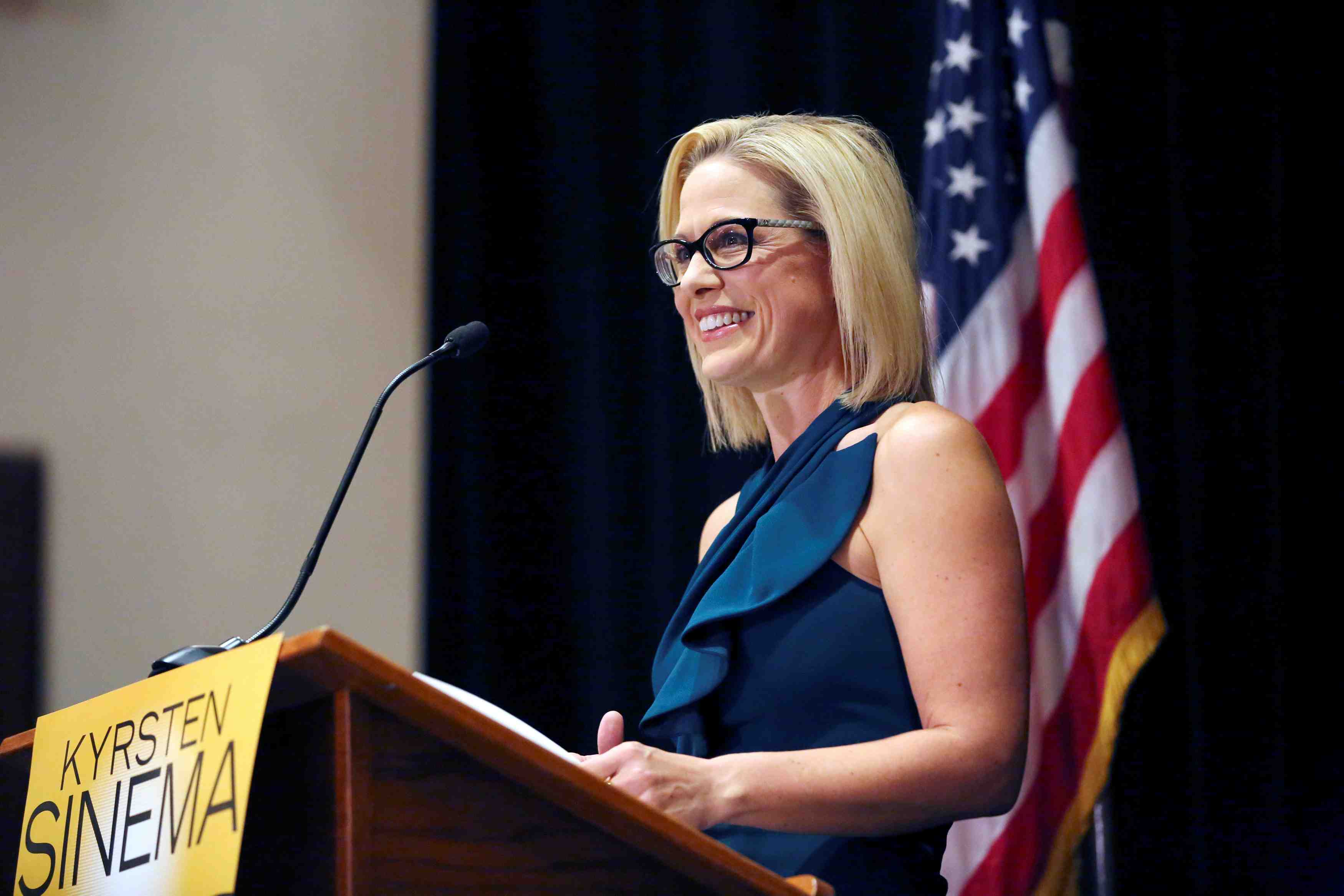 Midterms: victoire de la democrate kyrsten sinema en arizona