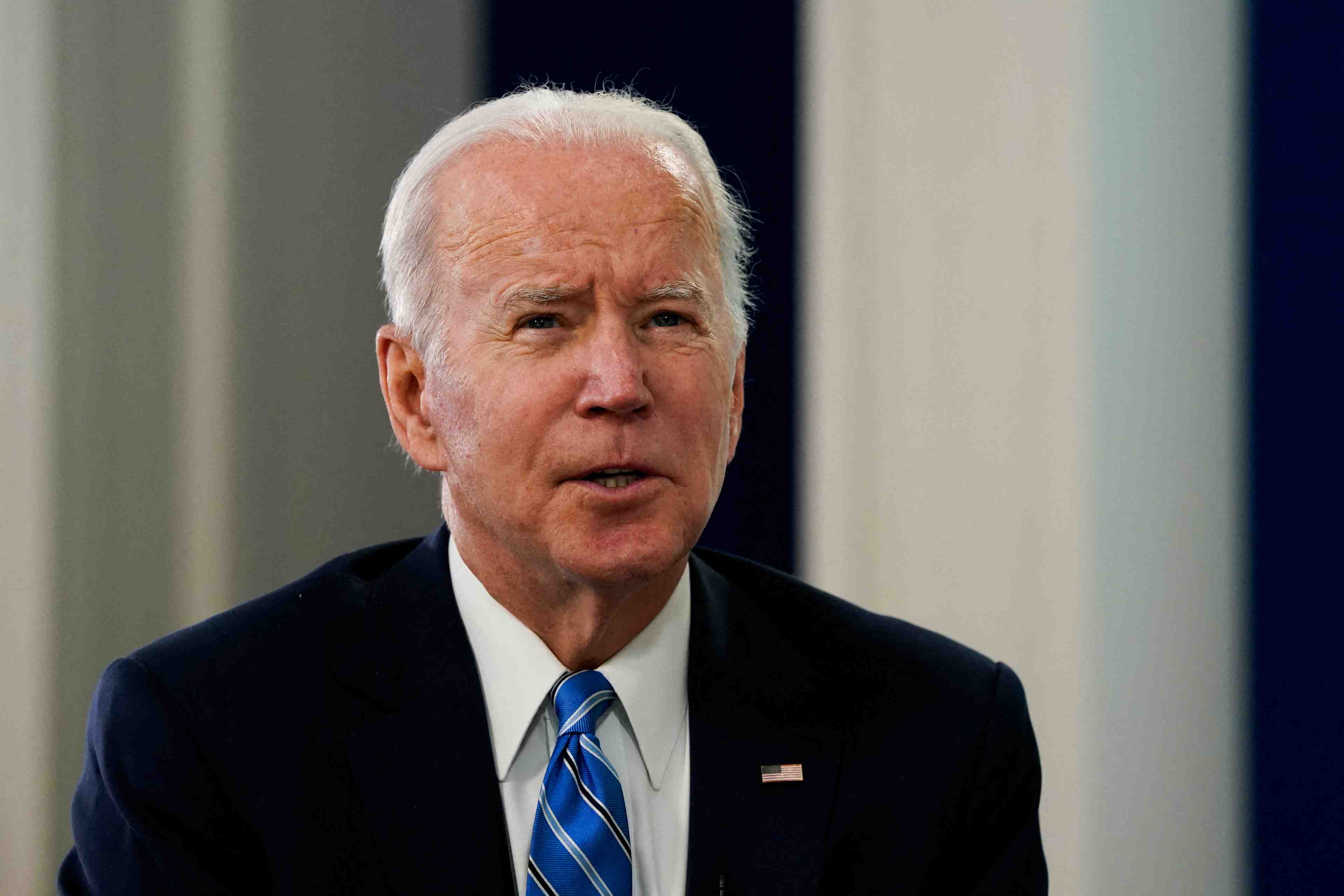 Ukraine: biden s'entretiendra dimanche avec zelenski
