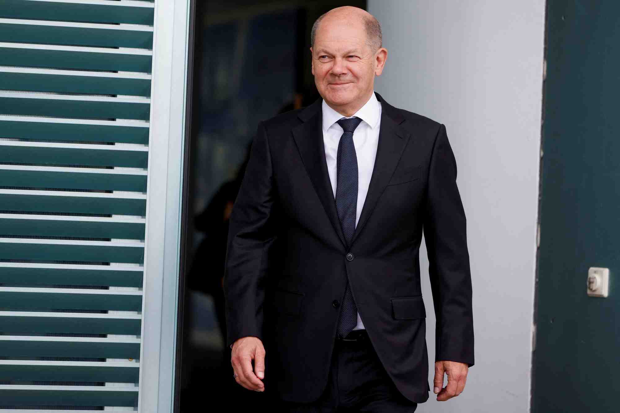 Le chancelier allemand olaf scholz participe au conseil des ministres a berlin