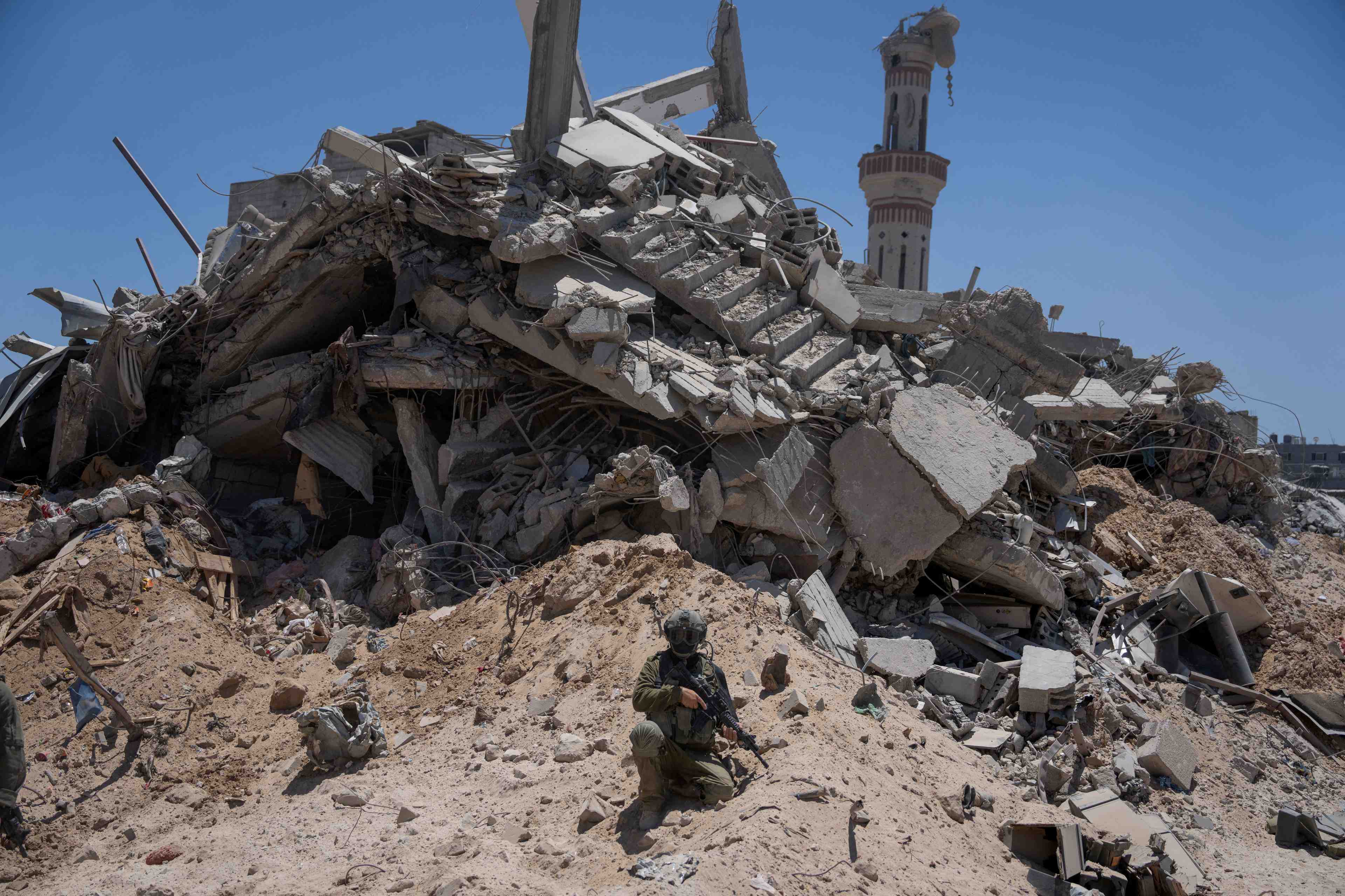Un soldat israelien lors d'une operation dans la bande de gaza