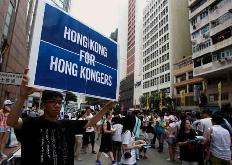 Inculpations après la manifestation pour la démocratie à Hong Kong